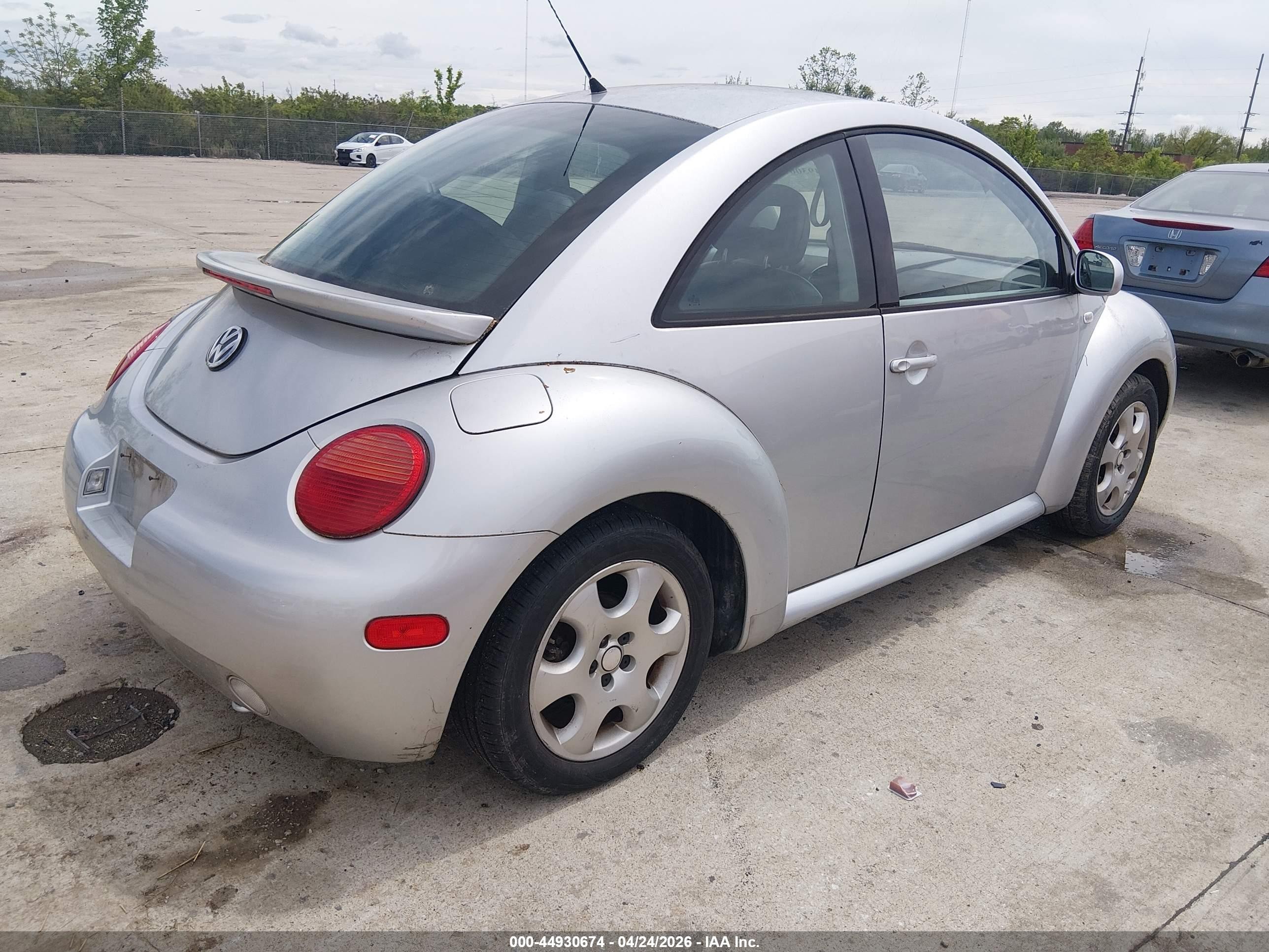 2002 Volkswagen New Beetle Gls Silver vin: 3VWCB21C12M416843