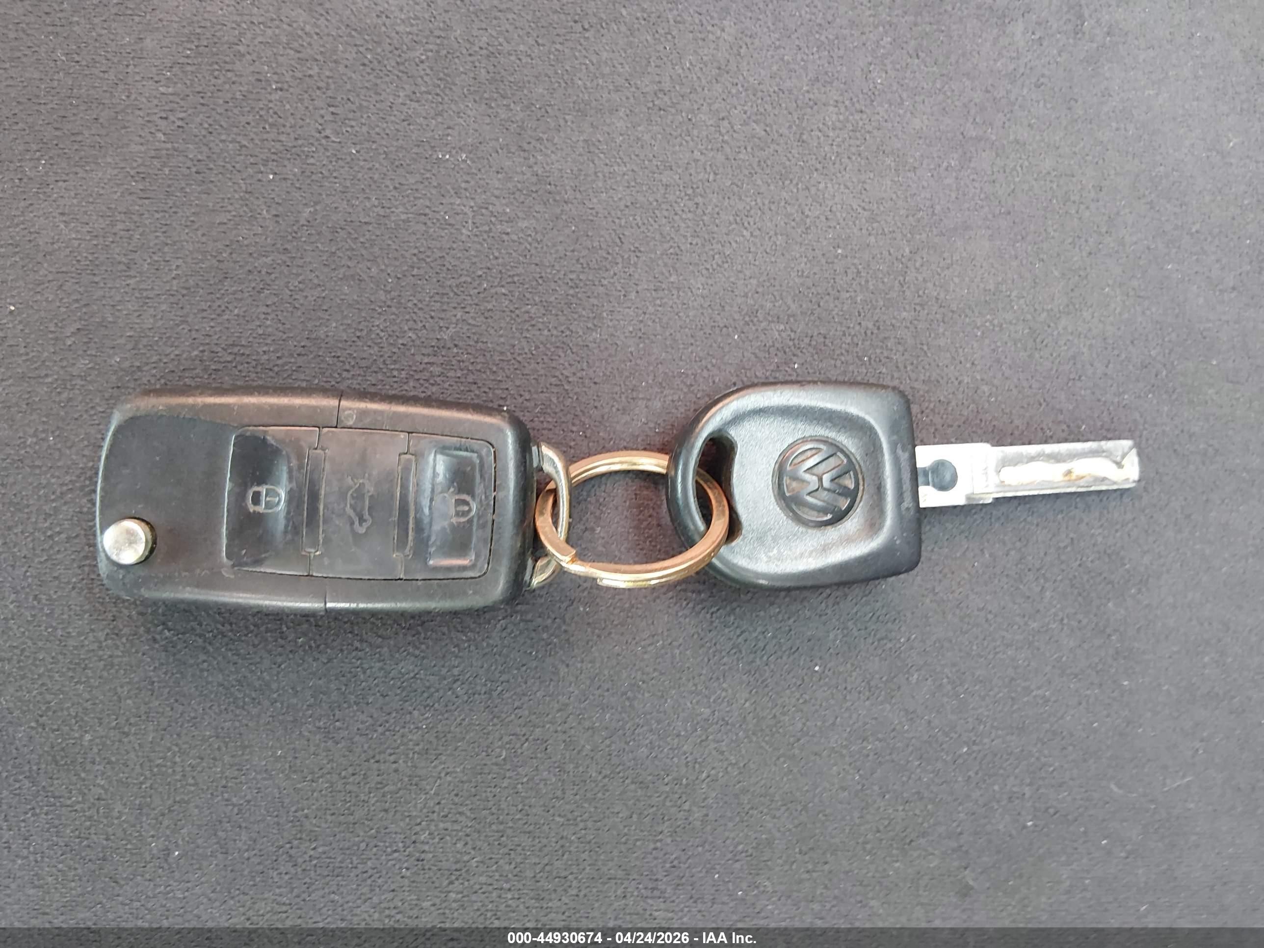 2002 Volkswagen New Beetle Gls Silver vin: 3VWCB21C12M416843
