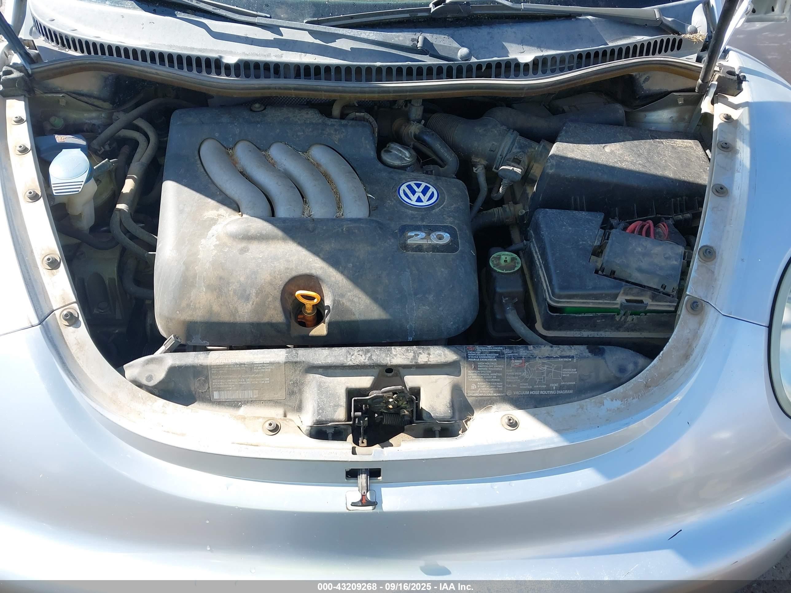 2001 Volkswagen New Beetle Gls Серебряный vin: 3VWCB21C21M457612