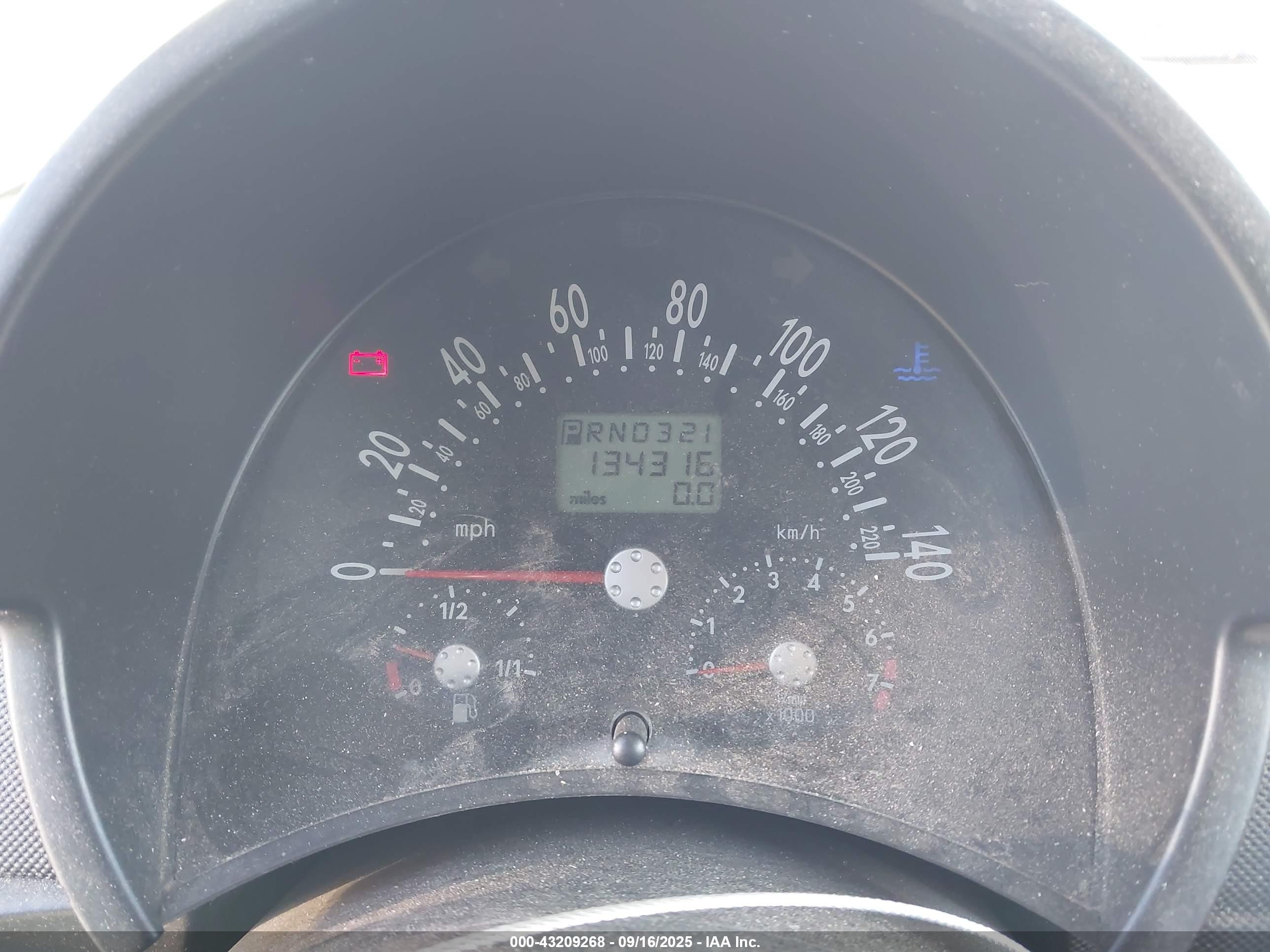 2001 Volkswagen New Beetle Gls Серебряный vin: 3VWCB21C21M457612