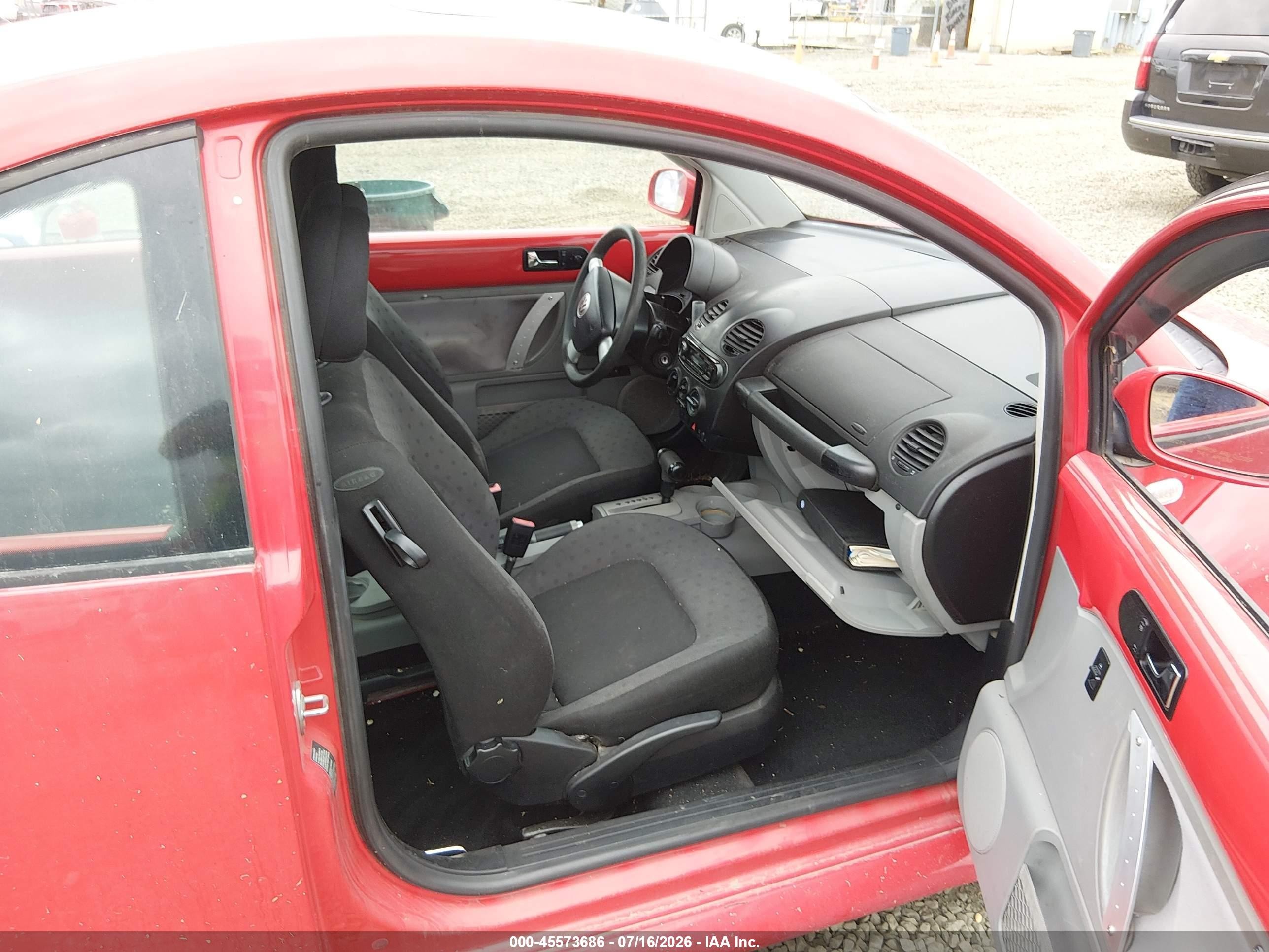 2001 Volkswagen New Beetle Gls Red vin: 3VWCB21C31M452757