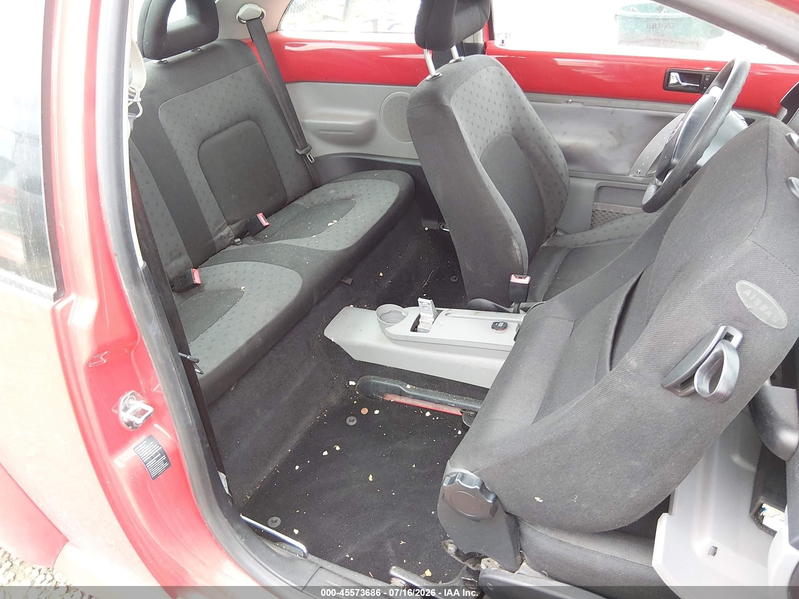 2001 Volkswagen New Beetle Gls Red vin: 3VWCB21C31M452757