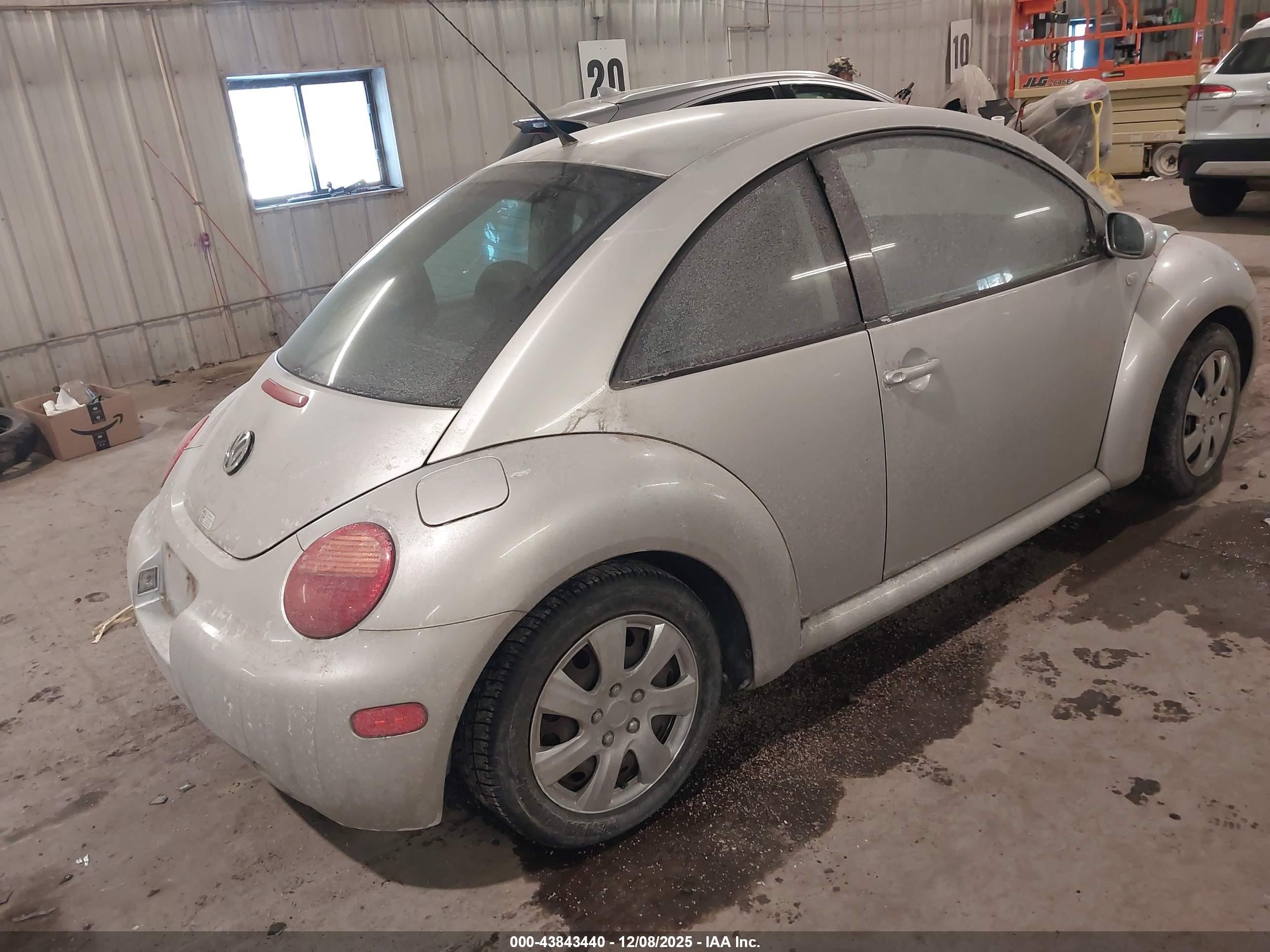 2001 Volkswagen New Beetle Gls Gray vin: 3VWCB21C81M441818