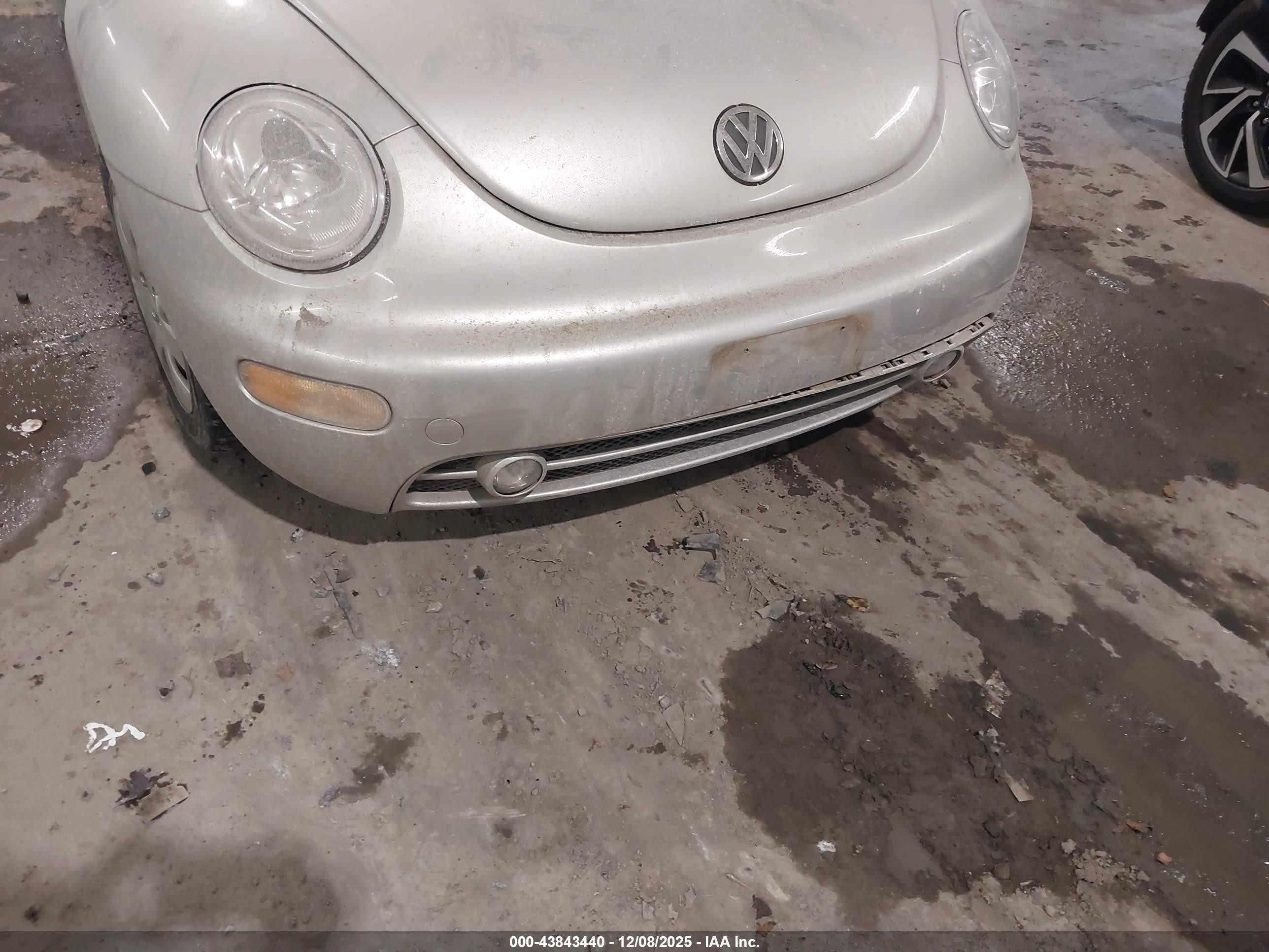 2001 Volkswagen New Beetle Gls Gray vin: 3VWCB21C81M441818