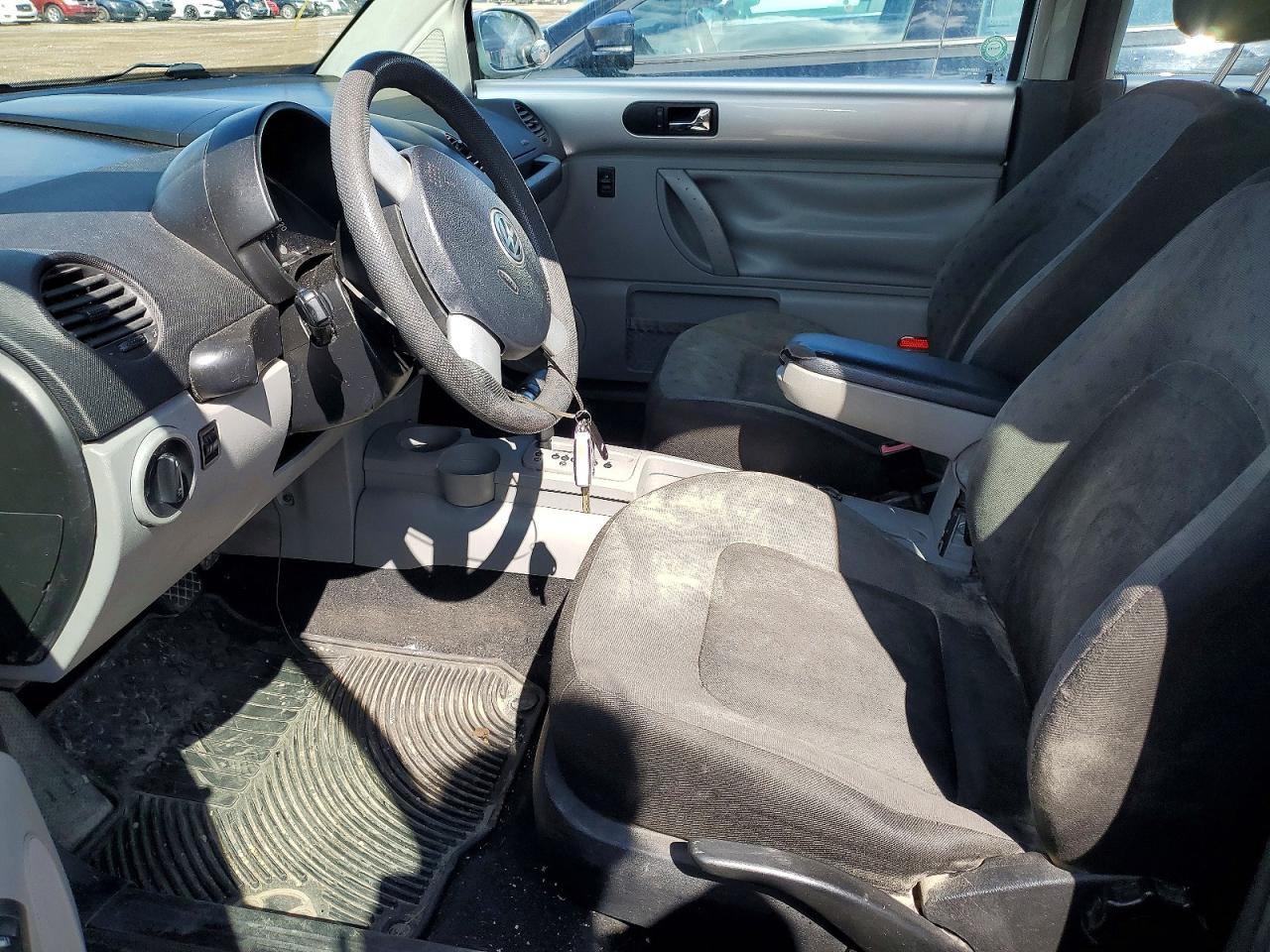 2001 Volkswagen New Beetle Gls Silver vin: 3VWCB21C81M450423