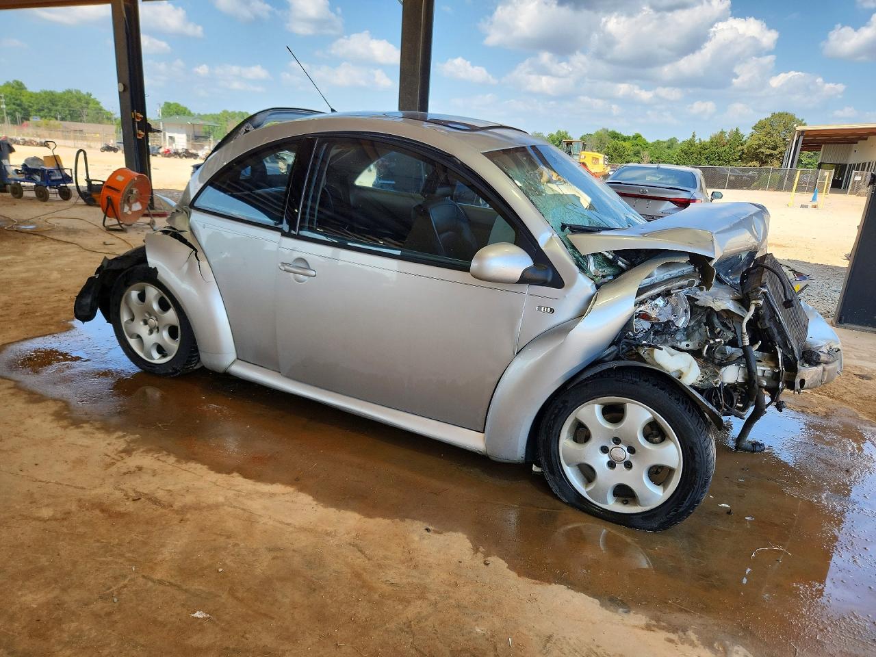 2002 Volkswagen New Beetle Gls Silver vin: 3VWCB21C82M419190