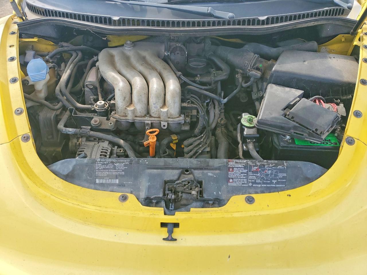 2002 Volkswagen New Beetle Gls Yellow vin: 3VWCB21CX2M450375