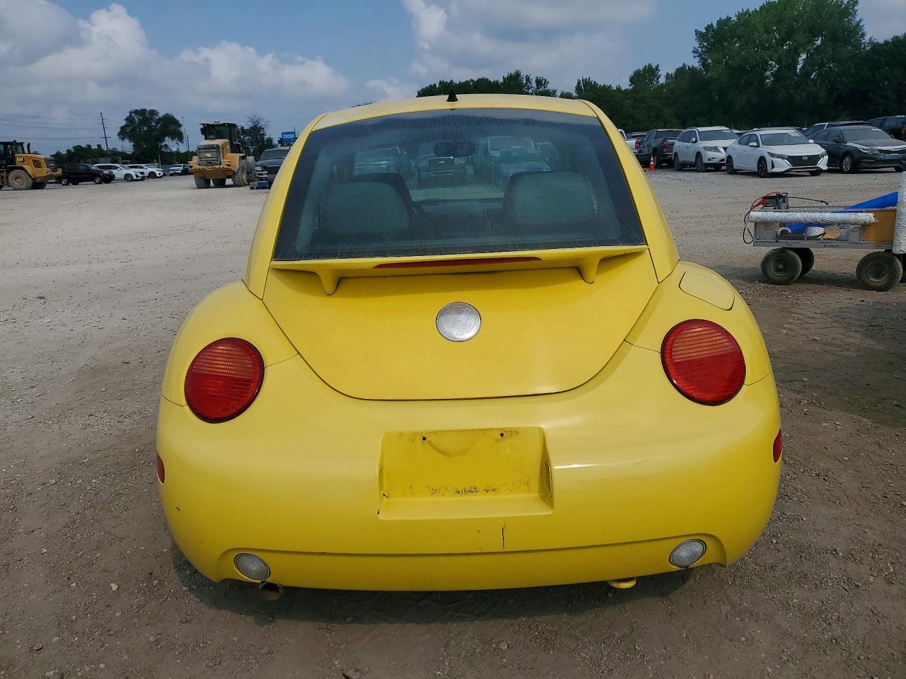 2002 Volkswagen New Beetle Gls Yellow vin: 3VWCB21CX2M450375