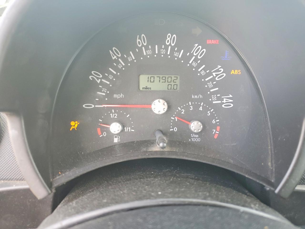 2002 Volkswagen New Beetle Gls Yellow vin: 3VWCB21CX2M450375