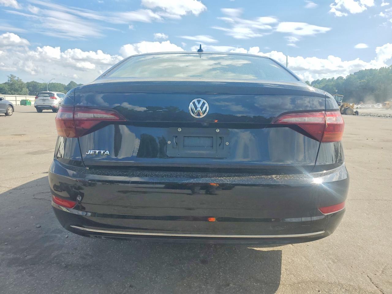 2019 Volkswagen Jetta S Черный vin: 3VWCB7BU2KM256878