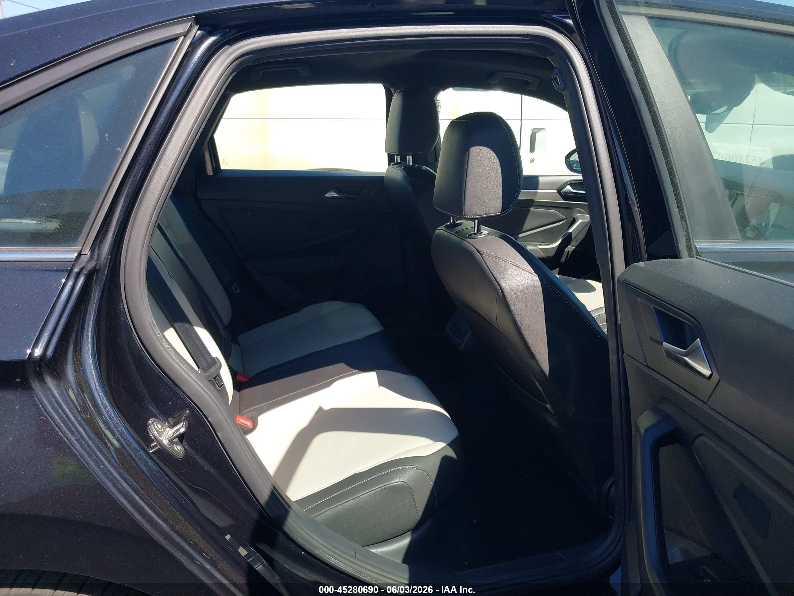 2020 Volkswagen Jetta 1.4t R-line/1.4t S/1.4t Se Черный vin: 3VWCB7BU7LM022222