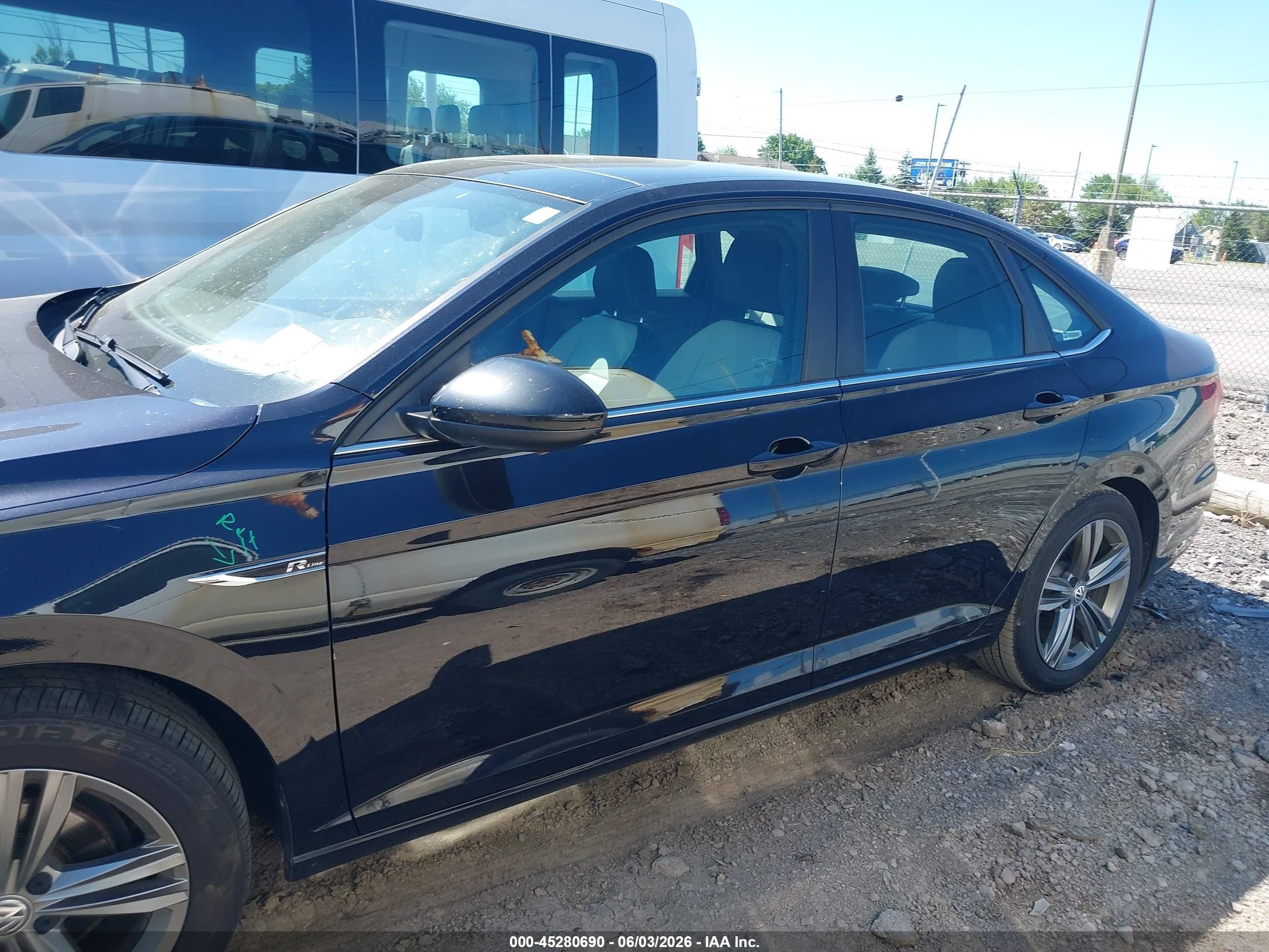 2020 Volkswagen Jetta 1.4t R-line/1.4t S/1.4t Se Черный vin: 3VWCB7BU7LM022222