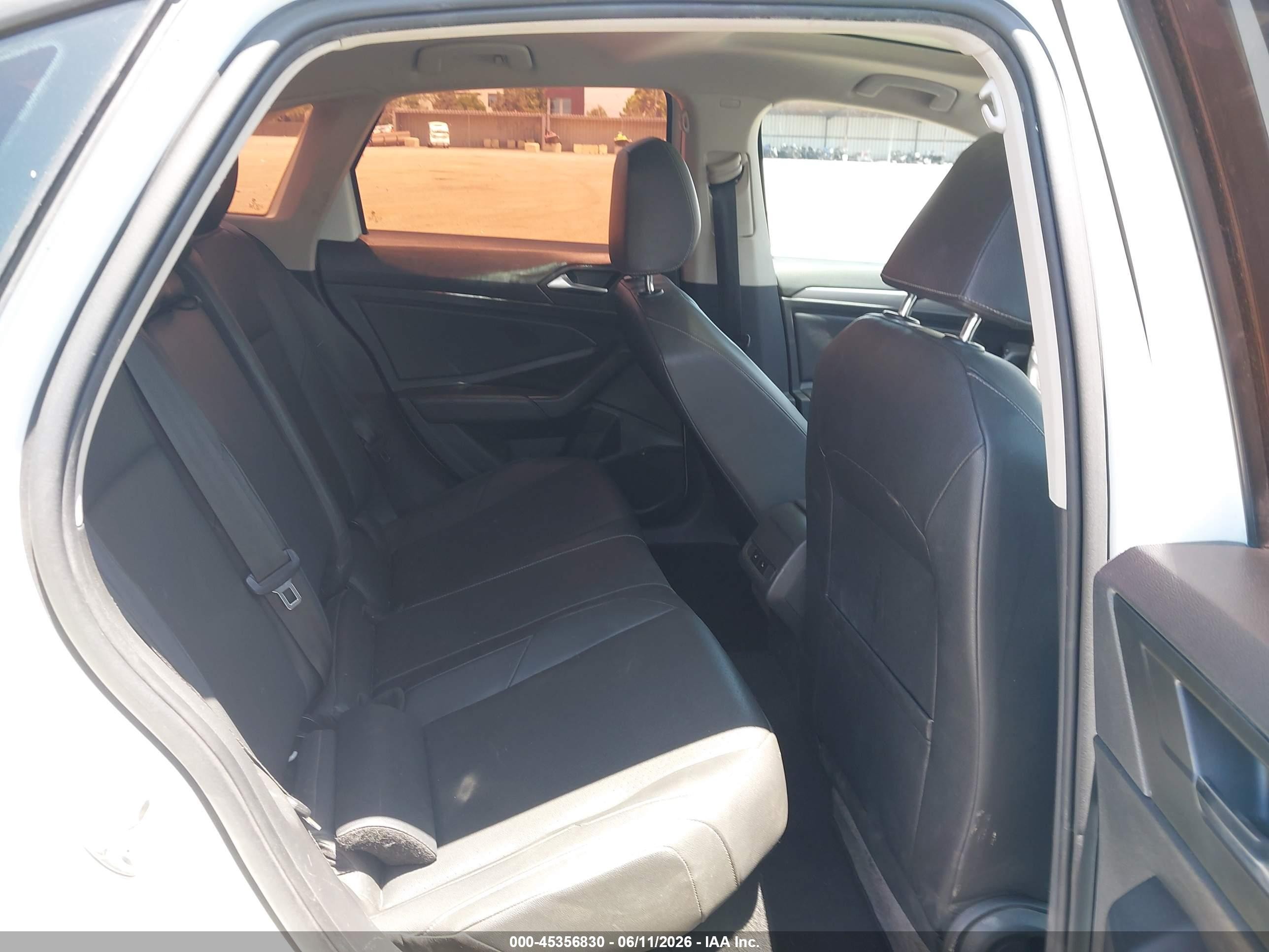 2019 Volkswagen Jetta 1.4t R-line/1.4t S/1.4t Se Белый vin: 3VWCB7BU8KM149804