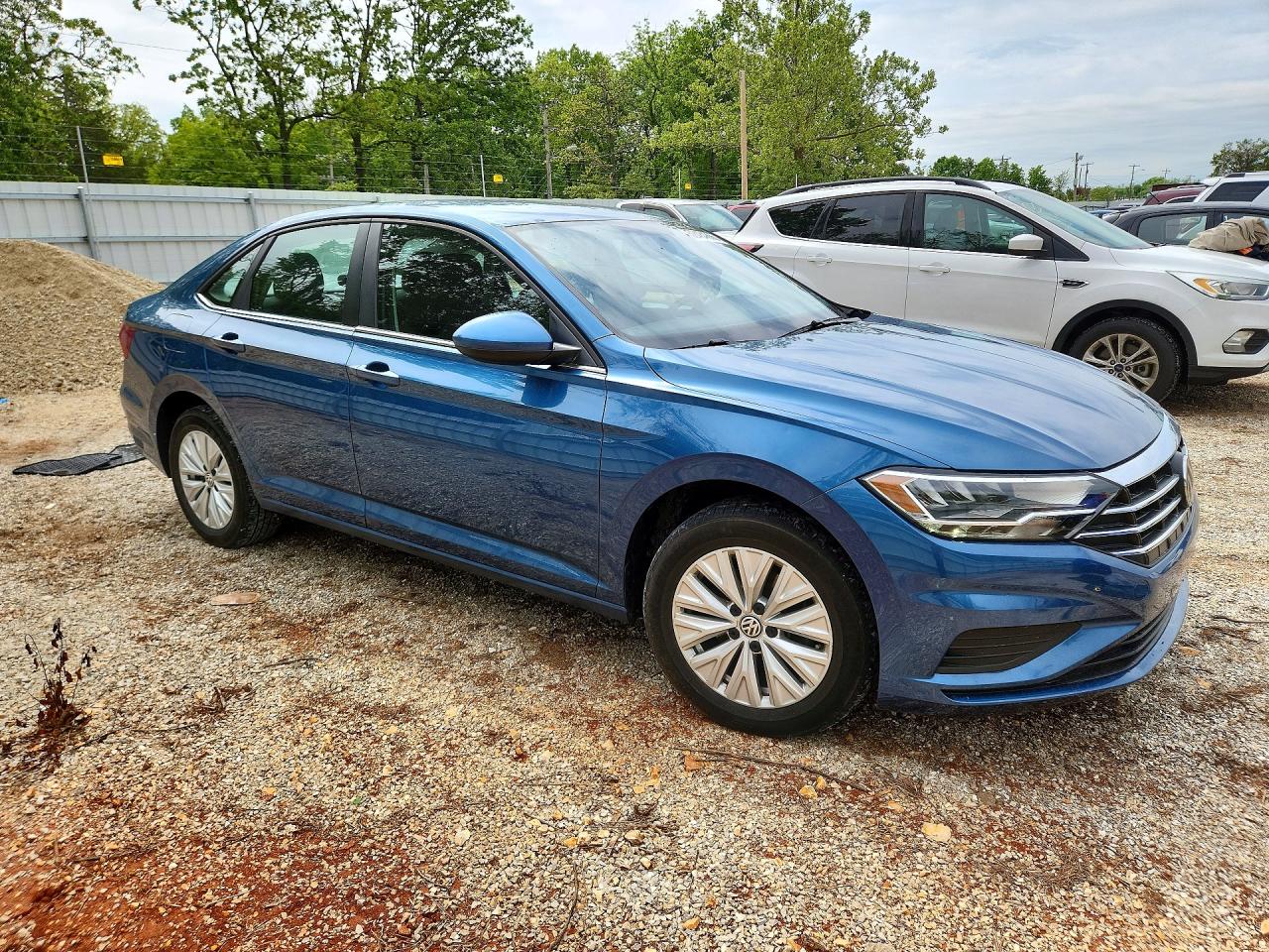 2019 Volkswagen Jetta S Blue vin: 3VWCB7BUXKM202017