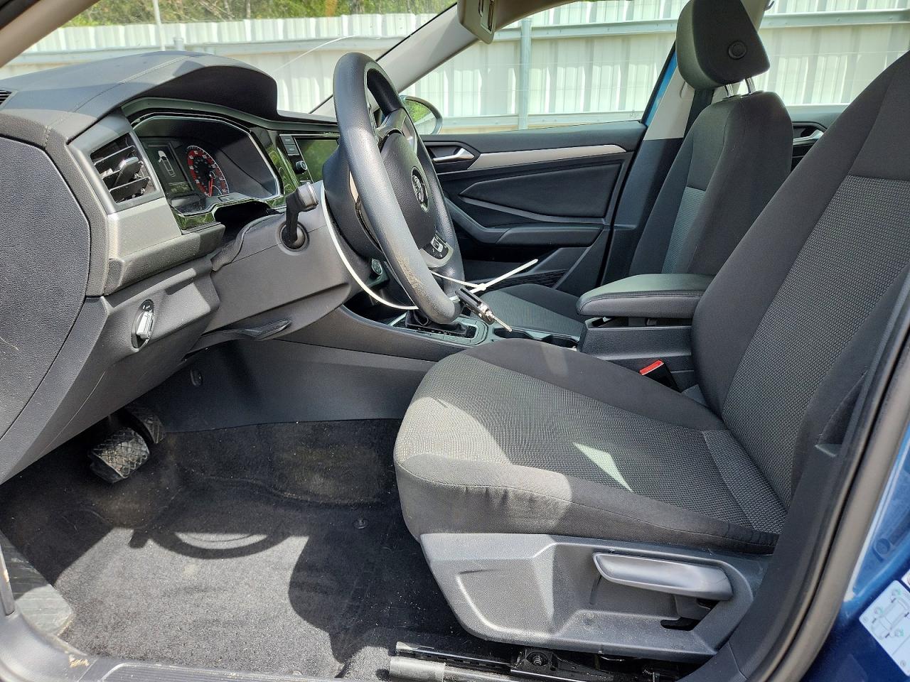 2019 Volkswagen Jetta S Blue vin: 3VWCB7BUXKM202017