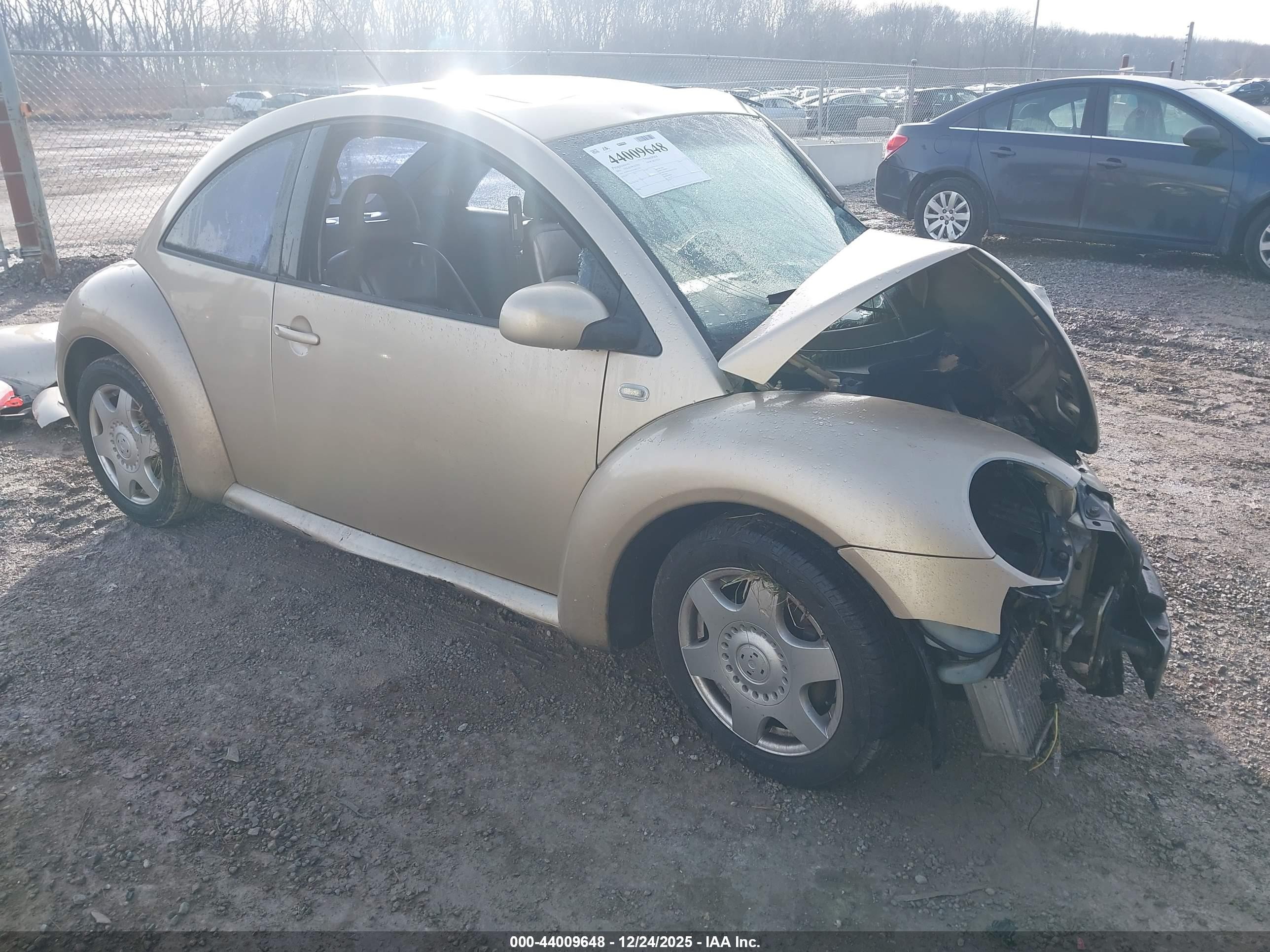 2001 Volkswagen New Beetle Gls 1.8l Turbo Gold vin: 3VWCC21C01M423276