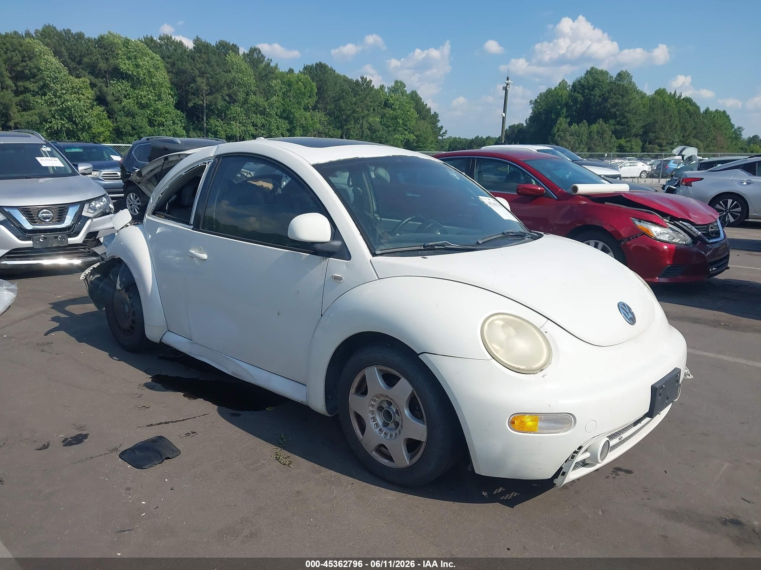 3VWCC21C1YM404410