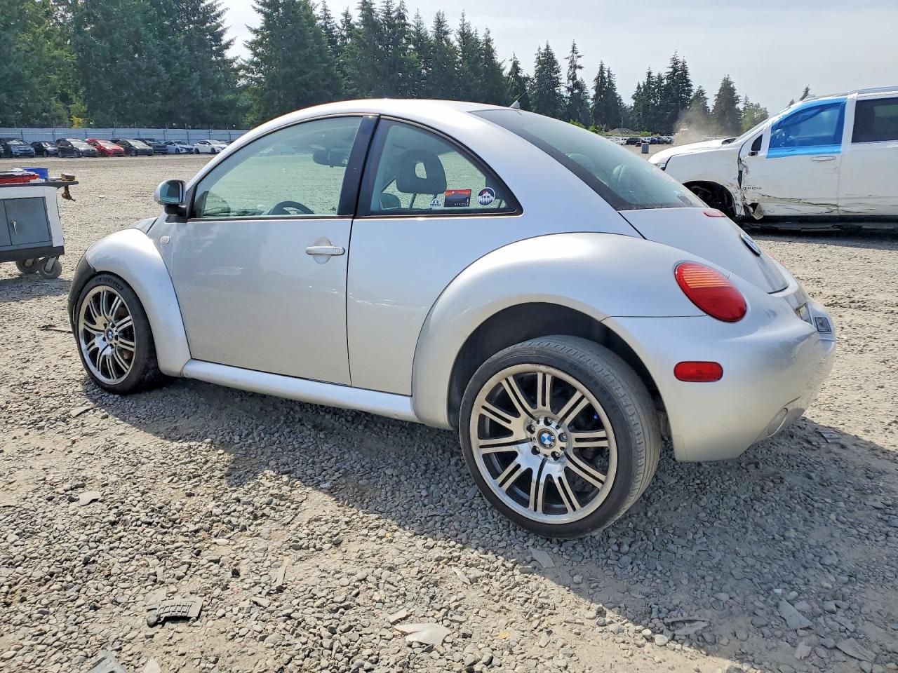 1999 Volkswagen New Beetle Gls Серебряный vin: 3VWCC21C4XM443197