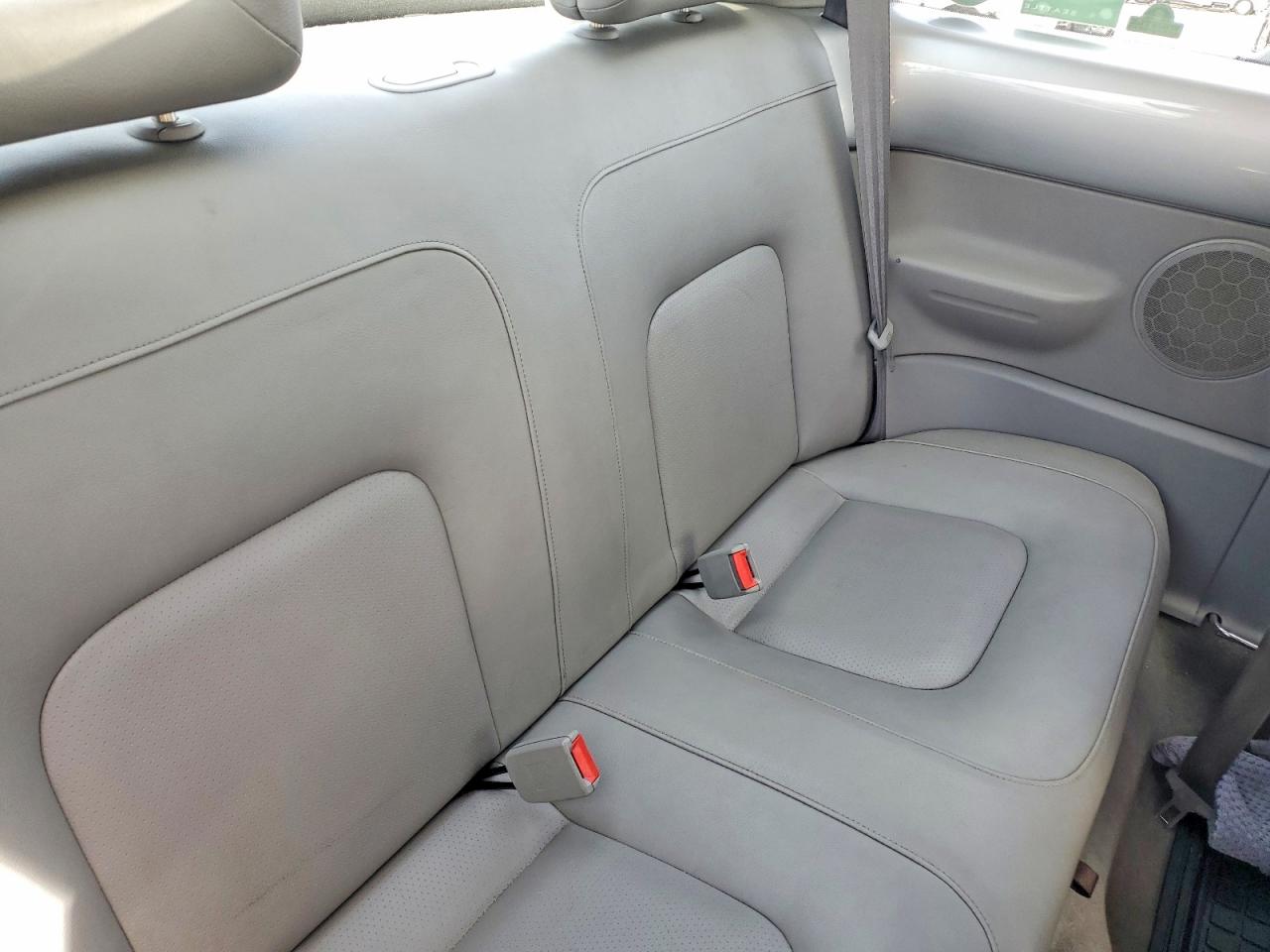 1999 Volkswagen New Beetle Gls Серебряный vin: 3VWCC21C4XM443197