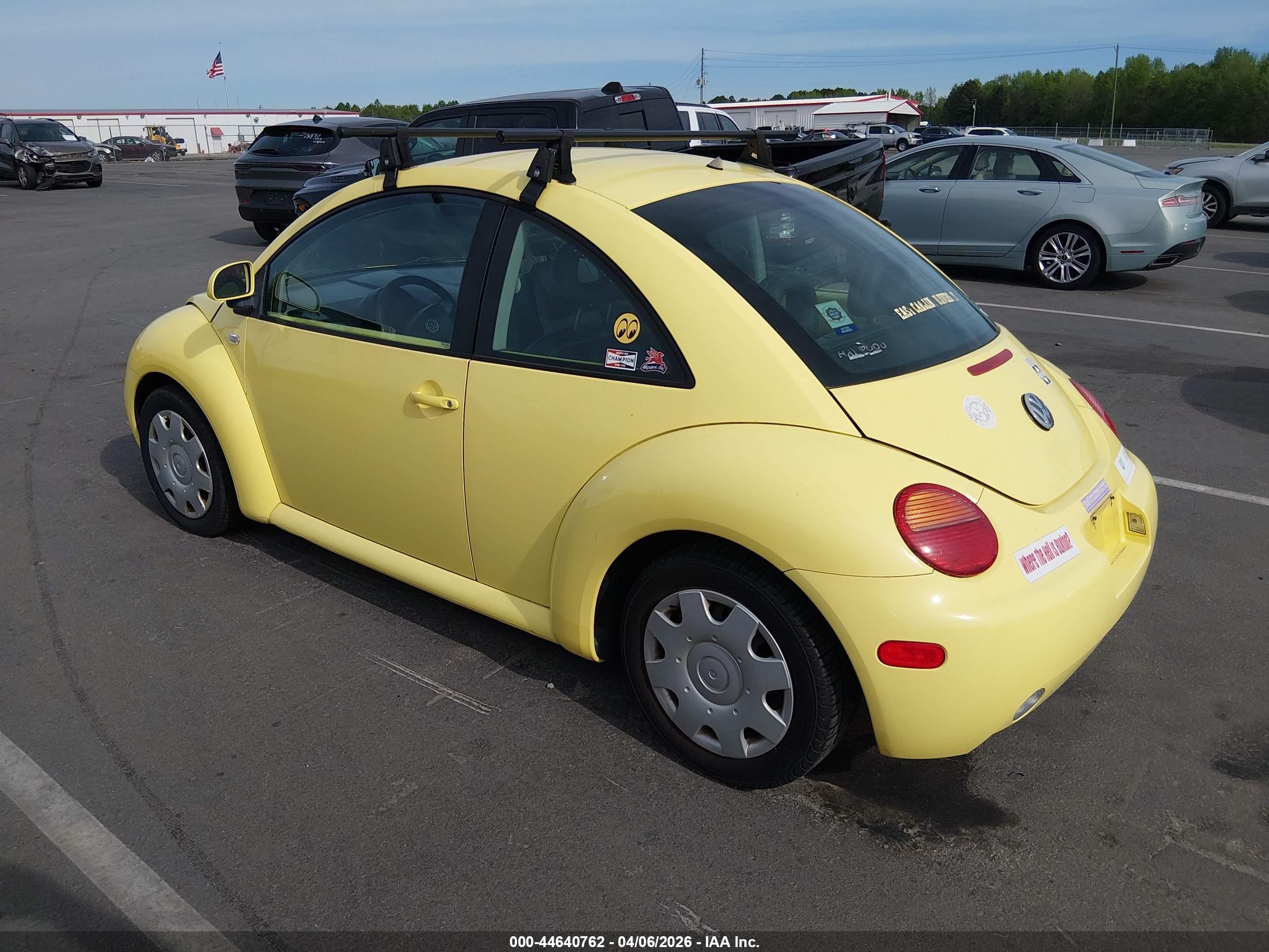 1999 Volkswagen New Beetle Gls Yellow vin: 3VWCC21C5XM455200