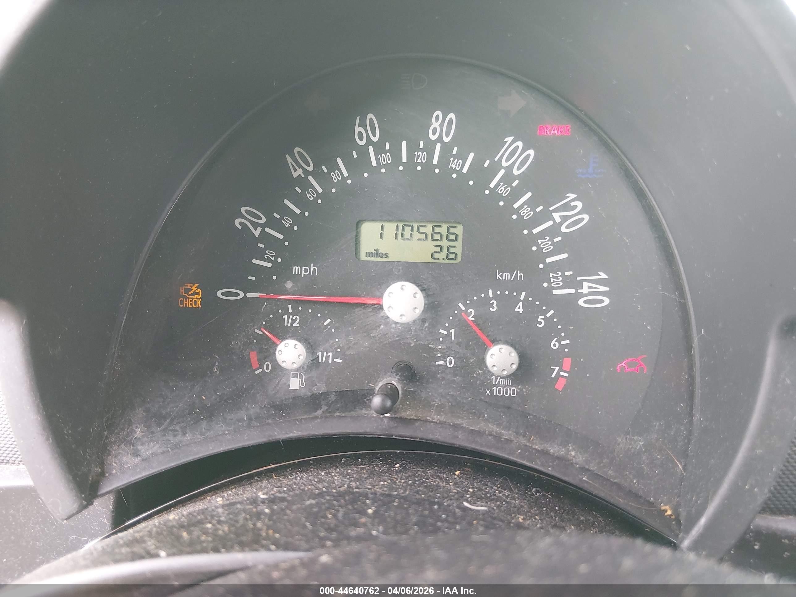 1999 Volkswagen New Beetle Gls Yellow vin: 3VWCC21C5XM455200
