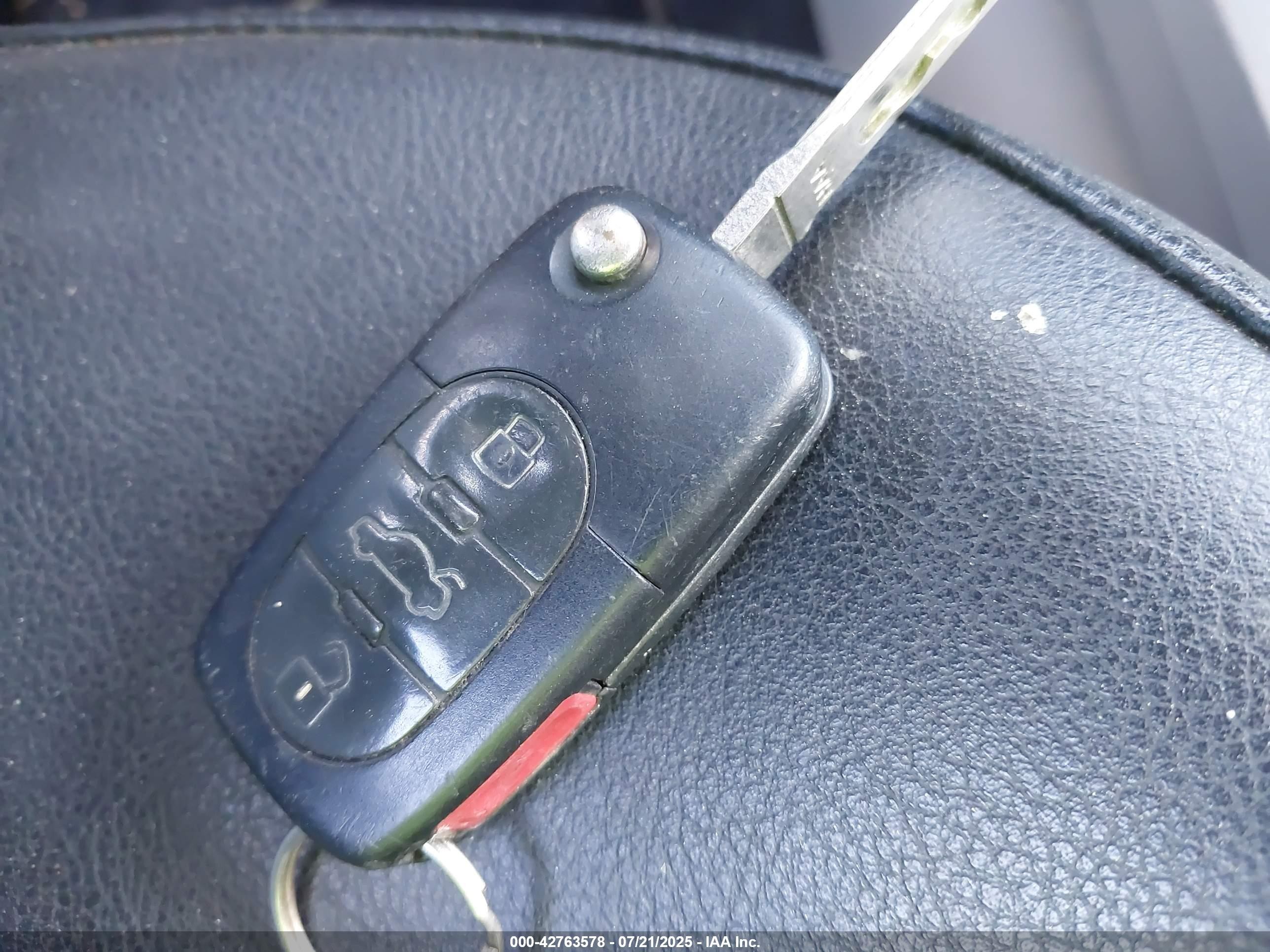 1999 Volkswagen New Beetle Gls Silver vin: 3VWCC21C5XM460753