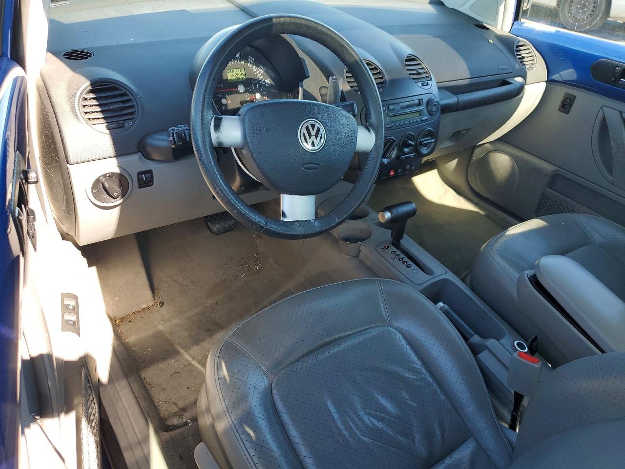 2000 Volkswagen New Beetle Gls Blue vin: 3VWCC21C5YM498890