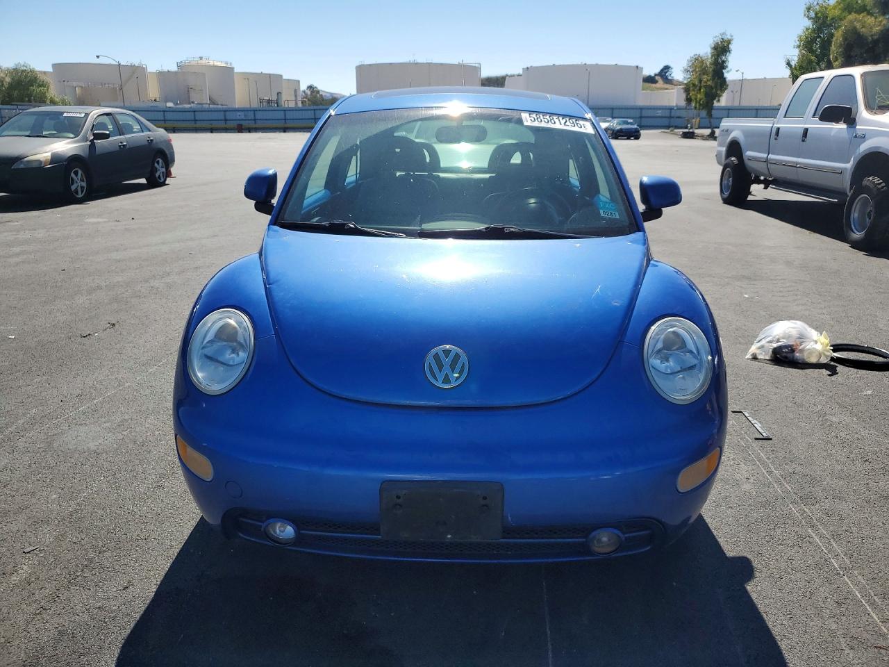 2000 Volkswagen New Beetle Gls Blue vin: 3VWCC21C5YM498890