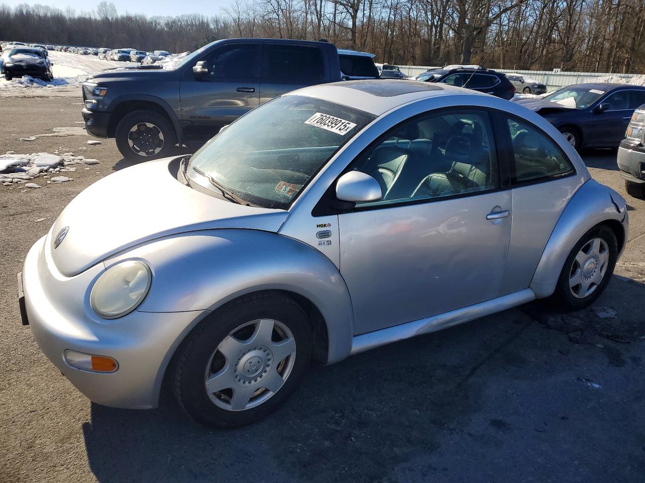 1999 Volkswagen New Beetle Gls Silver vin: 3VWCC21C6XM454931