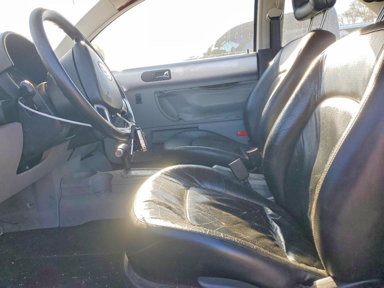 1999 Volkswagen New Beetle Gls Silver vin: 3VWCC21C6XM454931