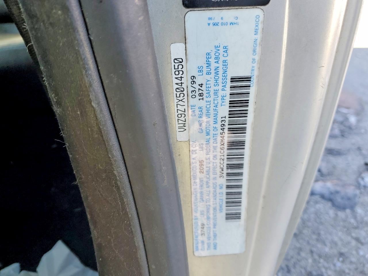 1999 Volkswagen New Beetle Gls Silver vin: 3VWCC21C6XM454931