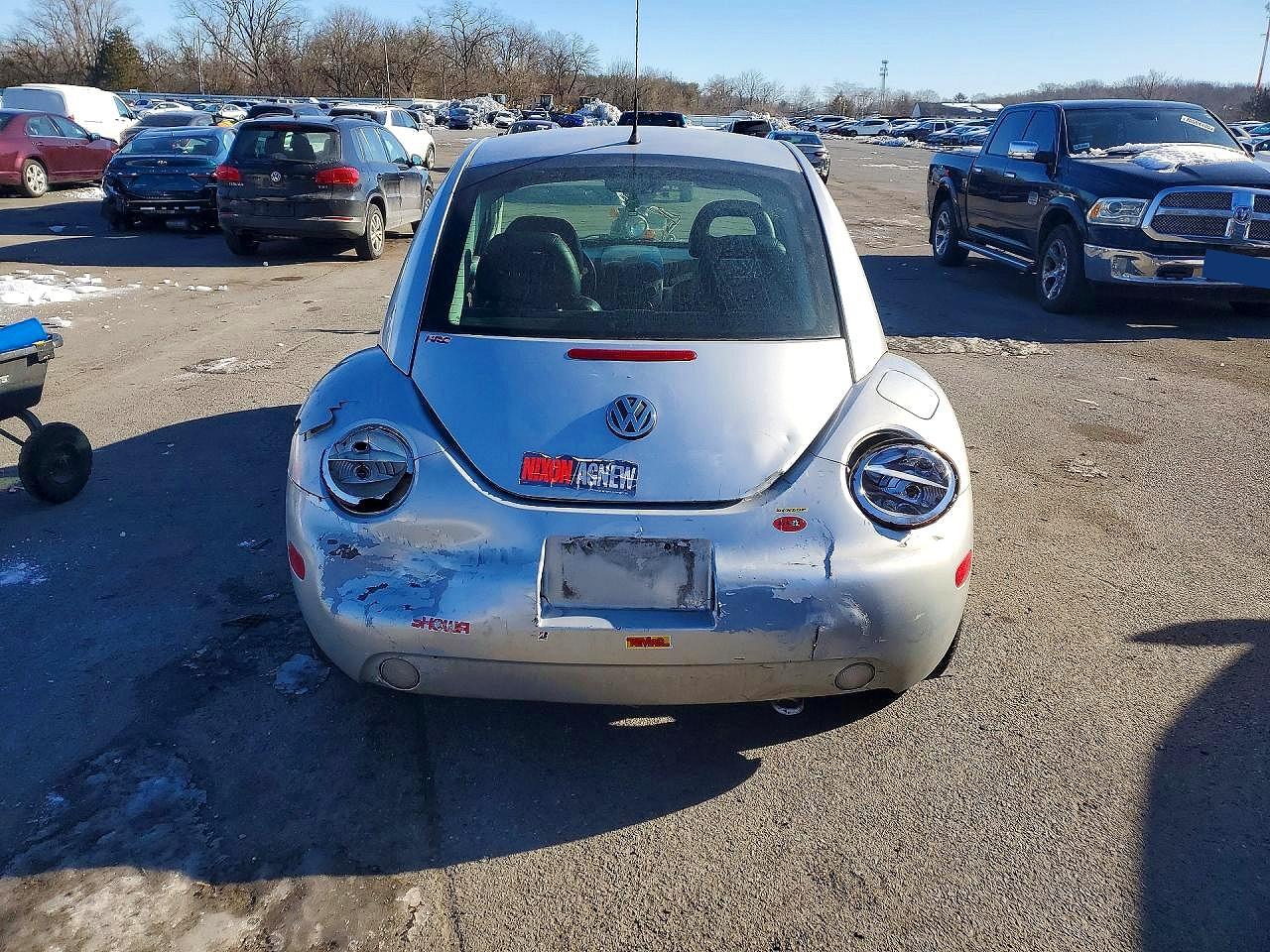 1999 Volkswagen New Beetle Gls Silver vin: 3VWCC21C6XM454931