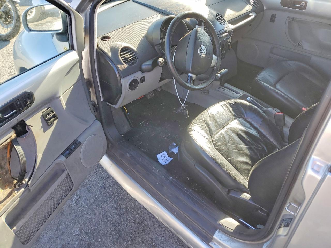 1999 Volkswagen New Beetle Gls Silver vin: 3VWCC21C6XM454931