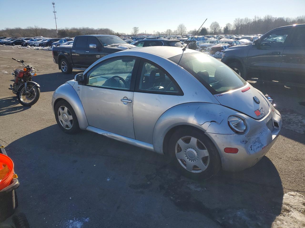 1999 Volkswagen New Beetle Gls Silver vin: 3VWCC21C6XM454931