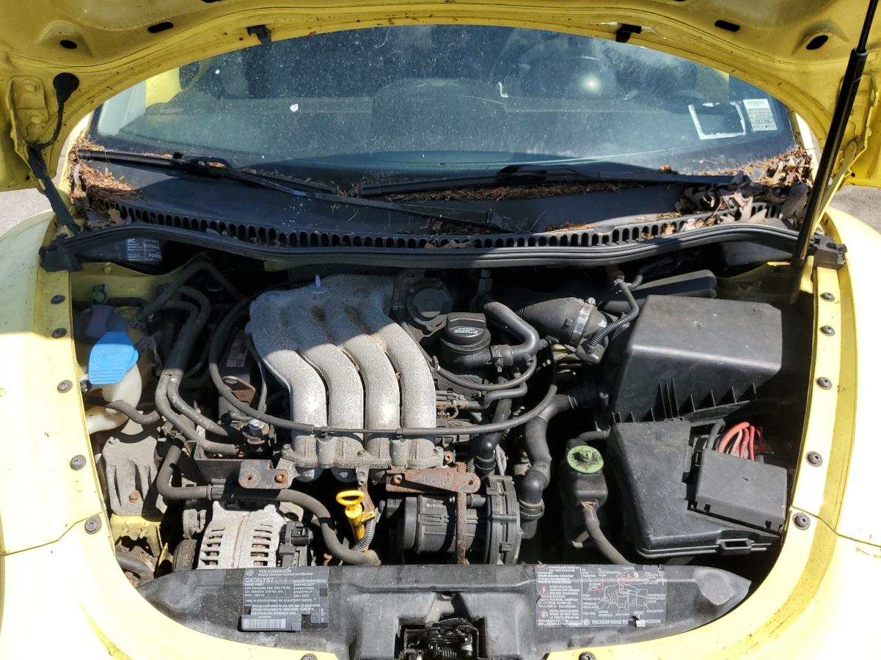1999 Volkswagen New Beetle Gls Yellow vin: 3VWCC21C8XM447978