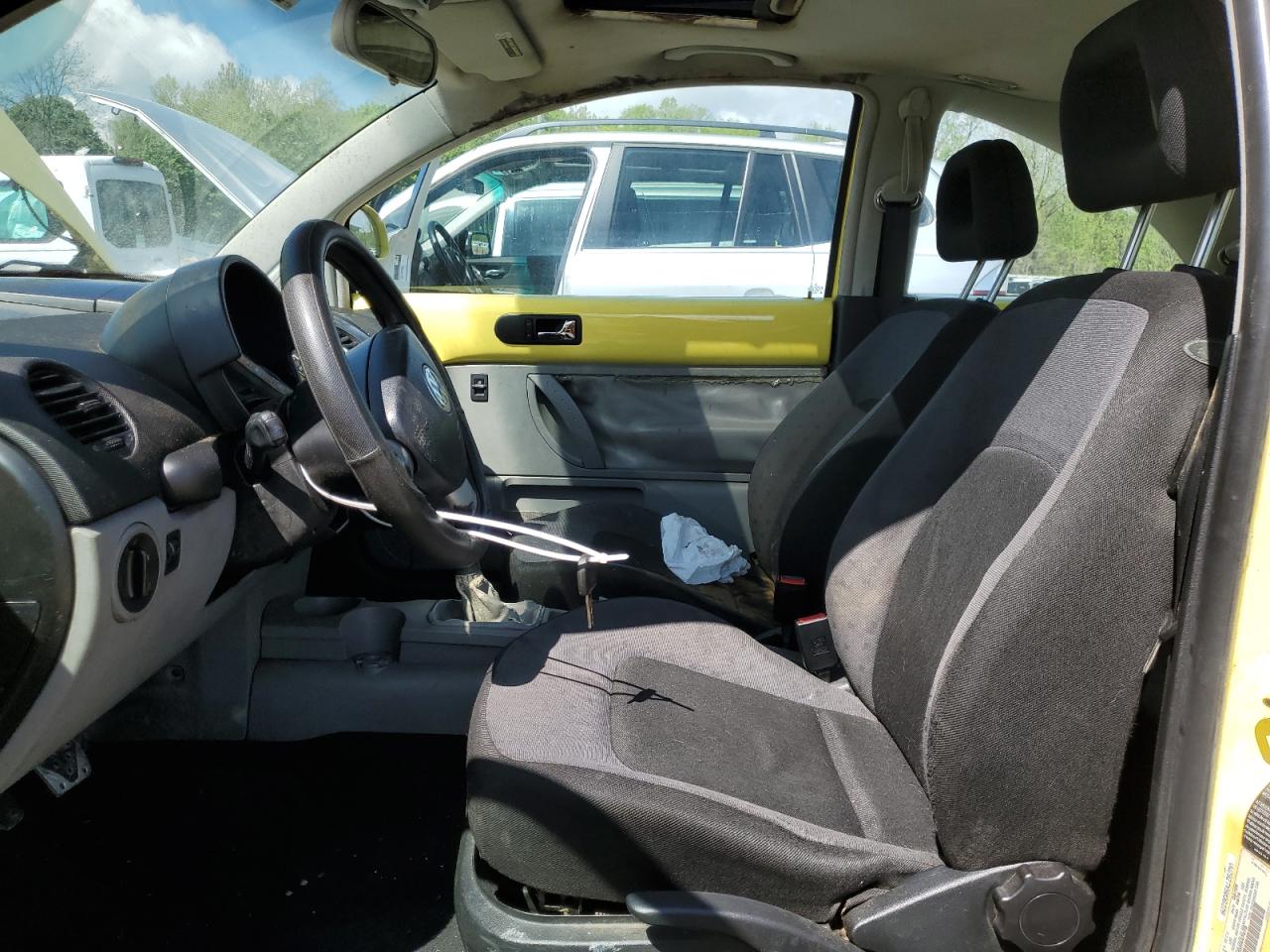 1999 Volkswagen New Beetle Gls Yellow vin: 3VWCC21C8XM447978