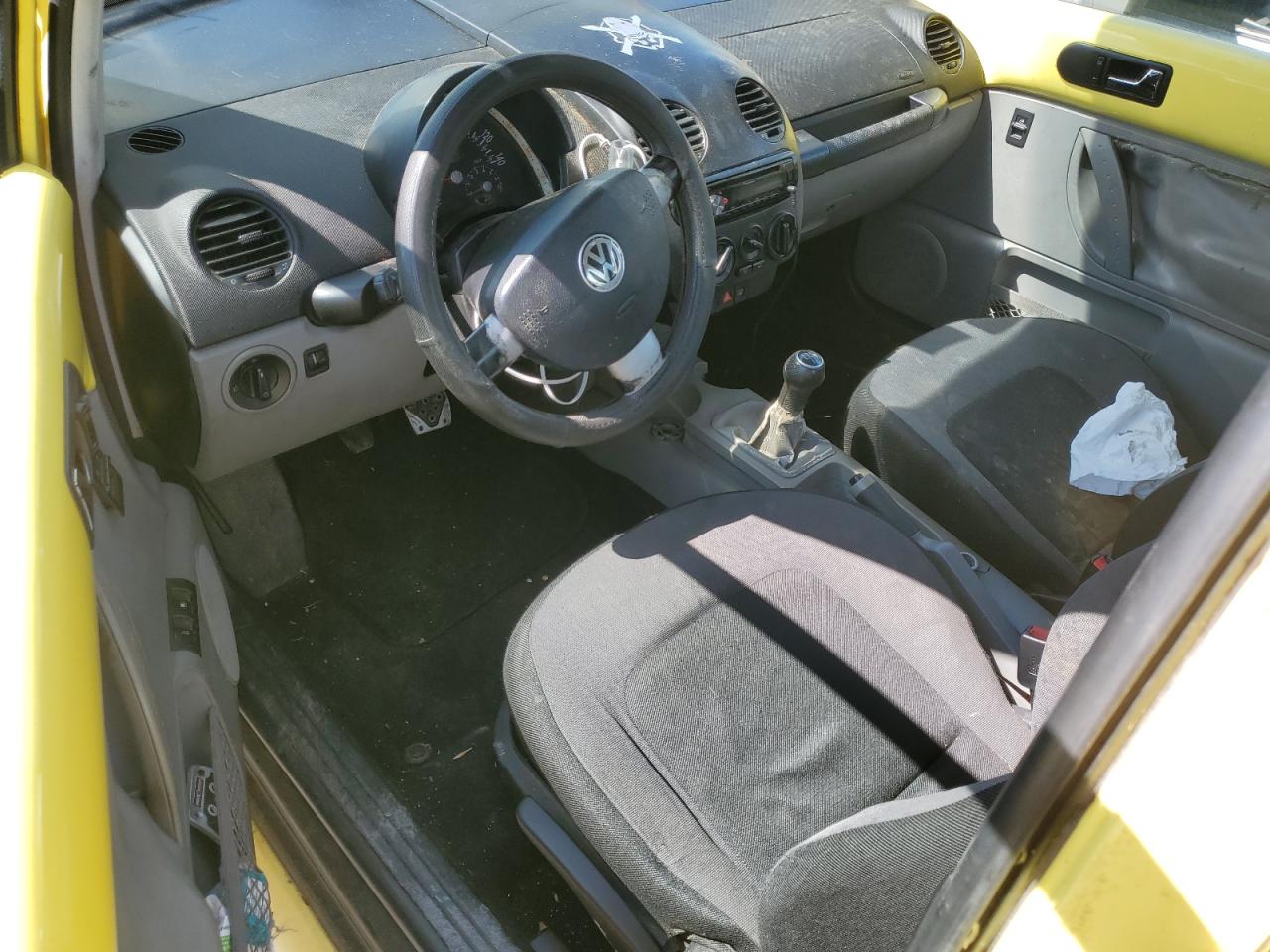 1999 Volkswagen New Beetle Gls Yellow vin: 3VWCC21C8XM447978