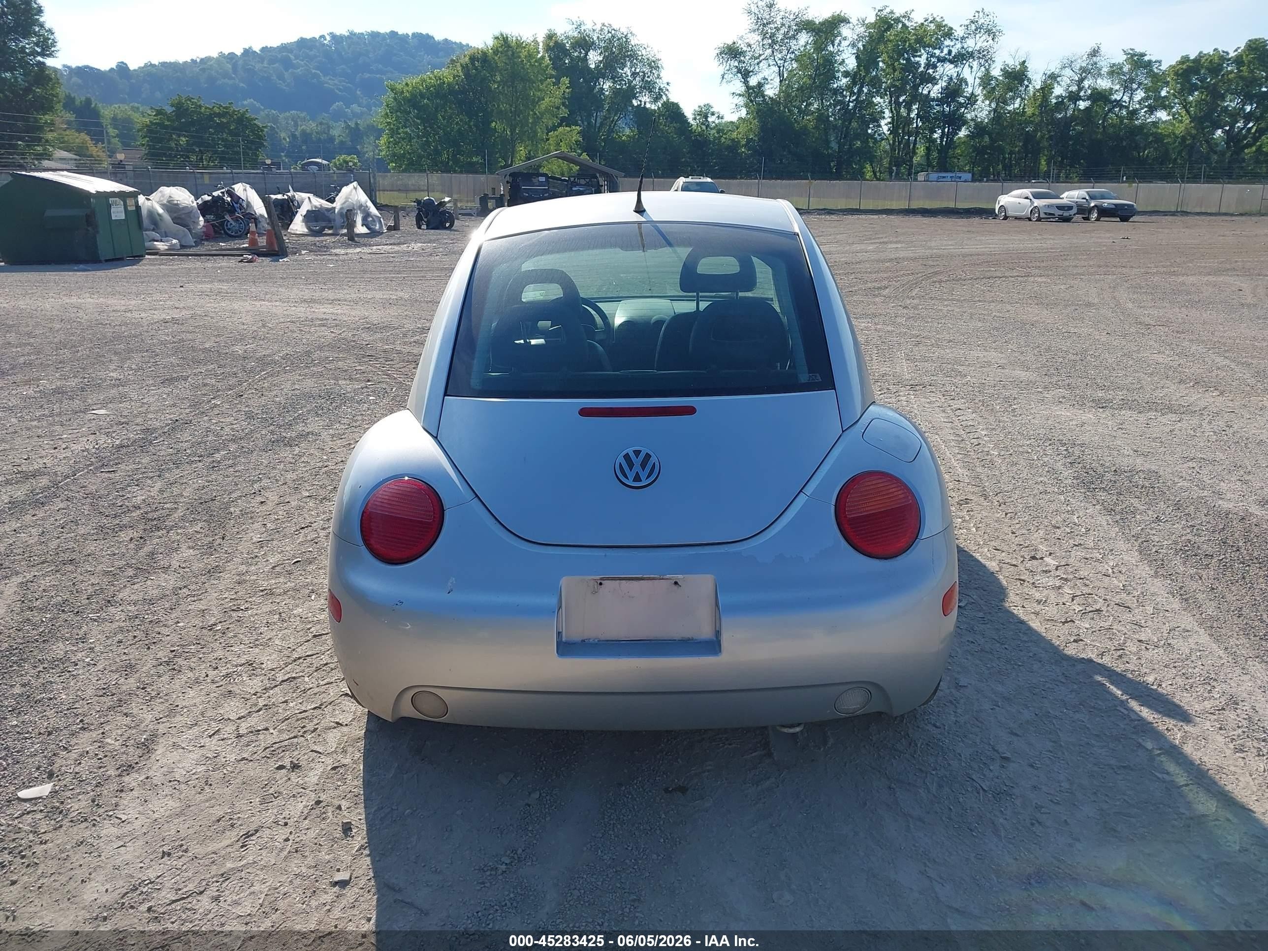 1999 Volkswagen New Beetle Gls Silver vin: 3VWCC21CXXM474261
