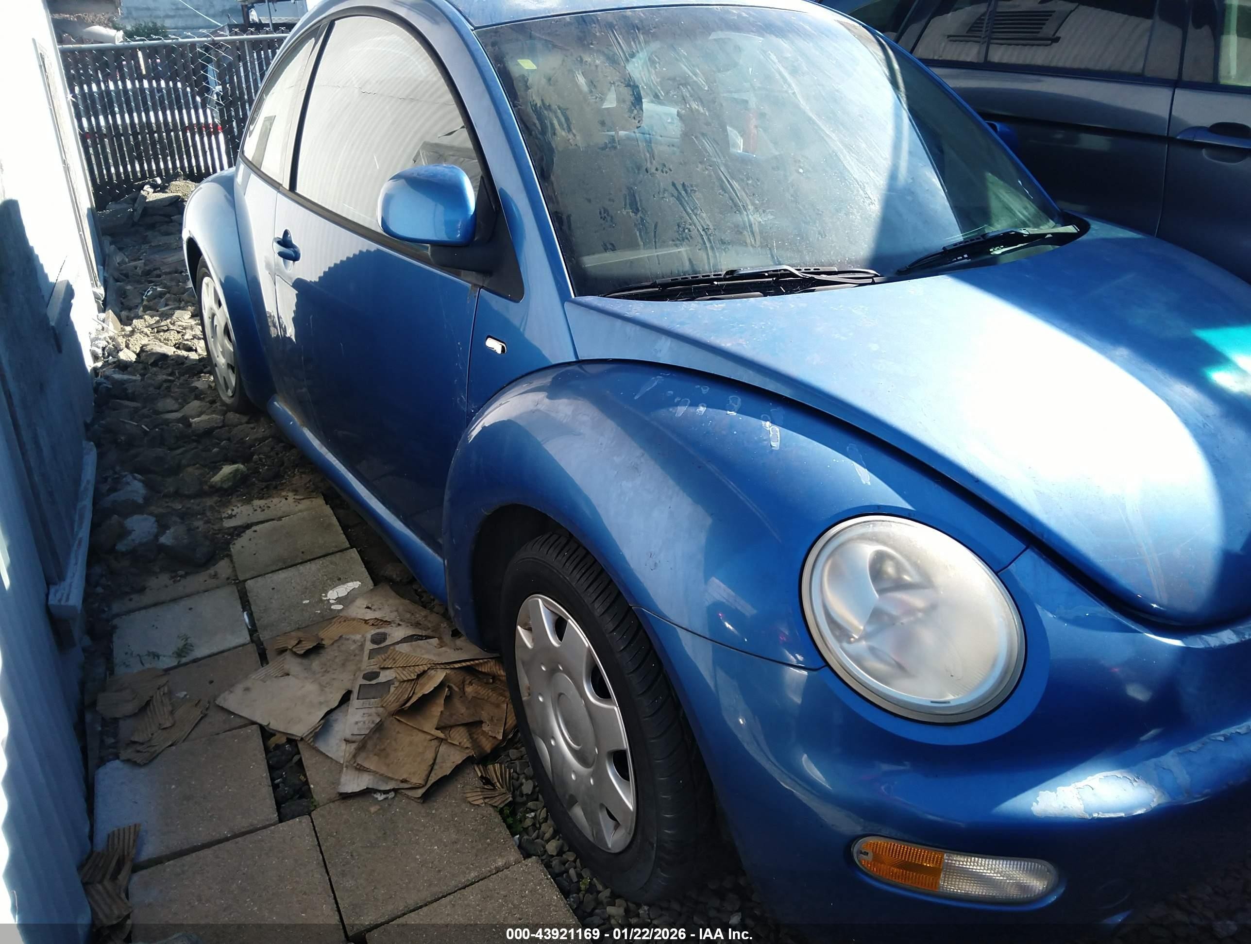2000 Volkswagen New Beetle Gls Blue vin: 3VWCC21CXYM429841