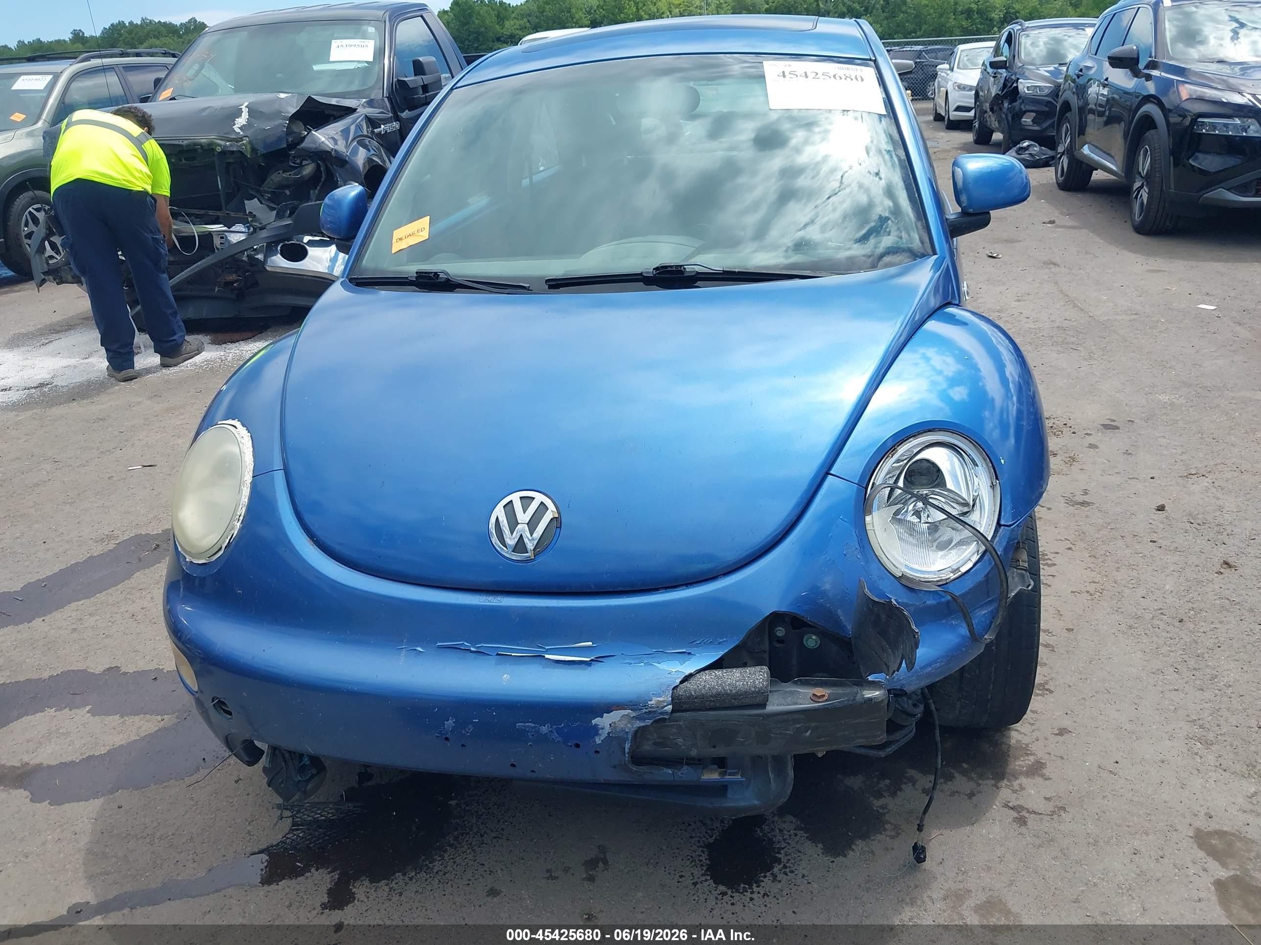 2000 Volkswagen New Beetle Gls Blue vin: 3VWCC21CXYM488257