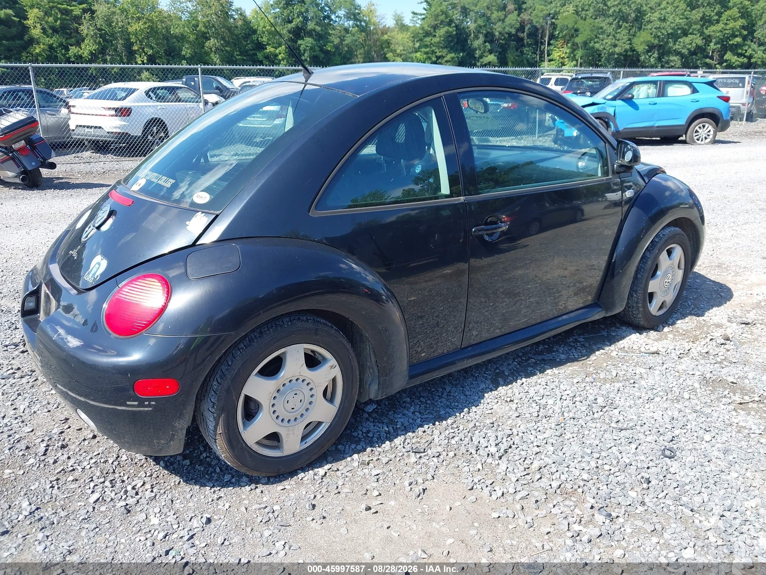 2000 Volkswagen New Beetle Gls Черный vin: 3VWCC21CXYM496343