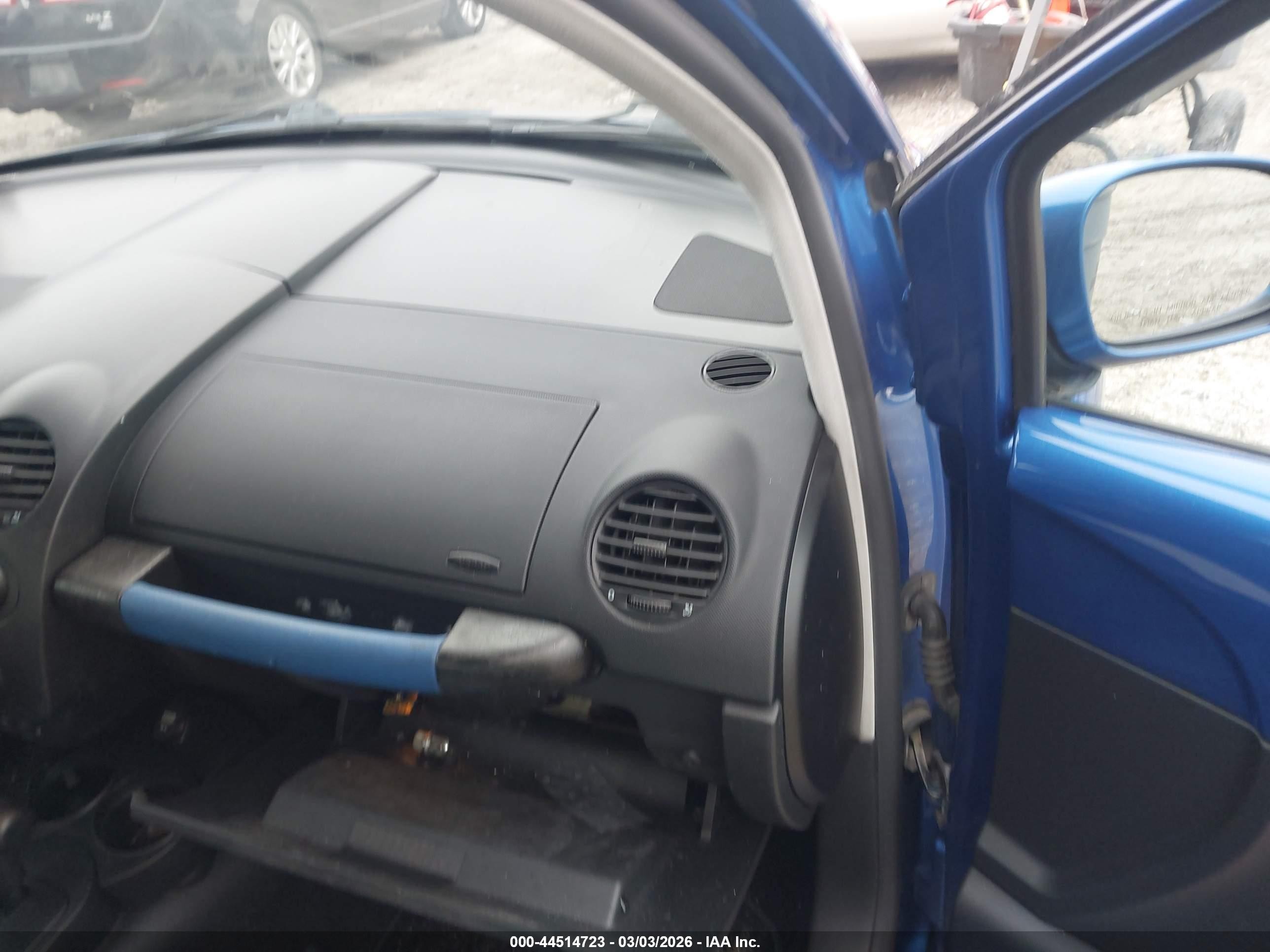 2003 Volkswagen New Beetle Gls 1.8t Blue vin: 3VWCD21C33M440587
