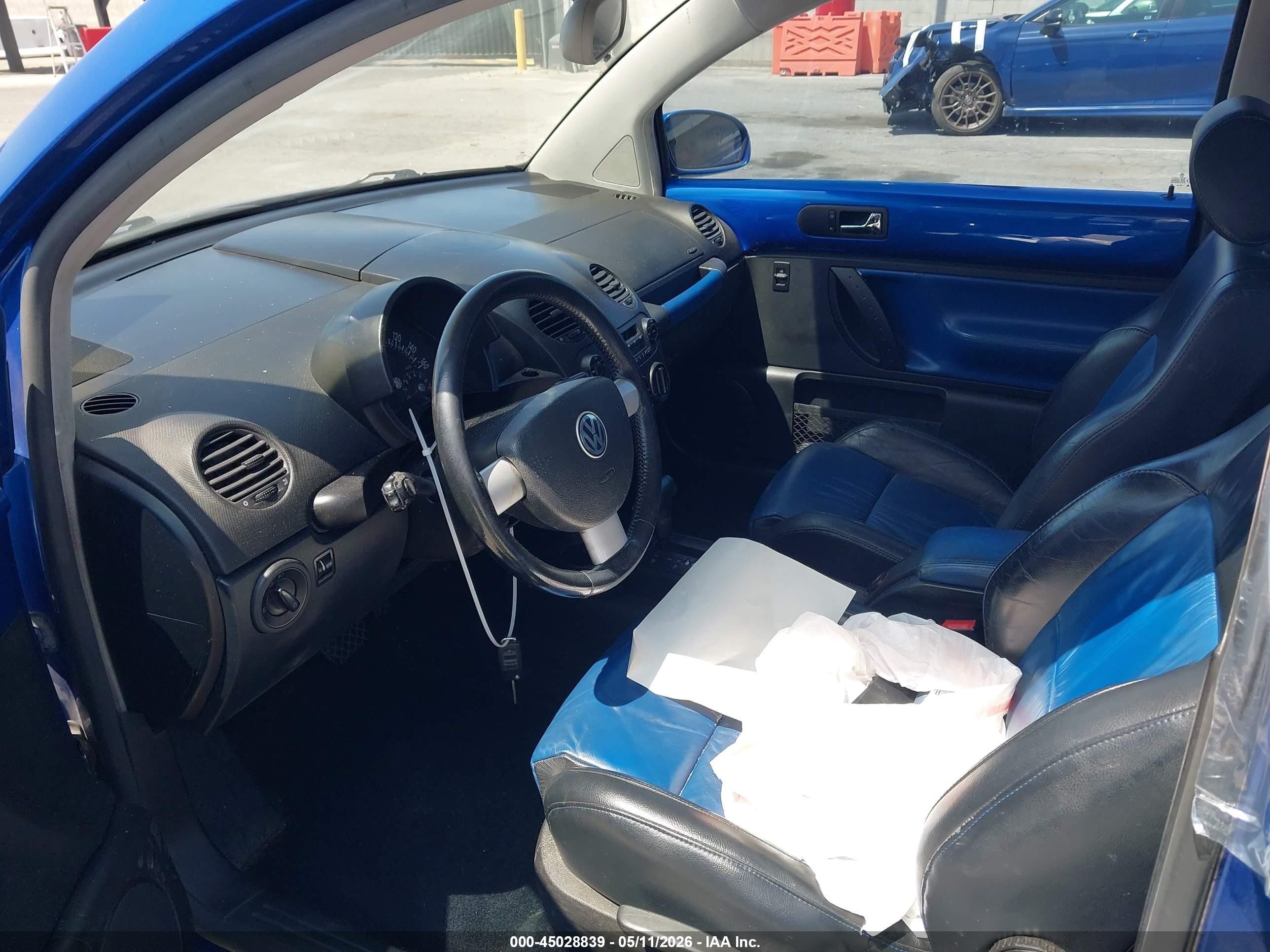 2003 Volkswagen New Beetle Gls 1.8t Blue vin: 3VWCD21C83M438740
