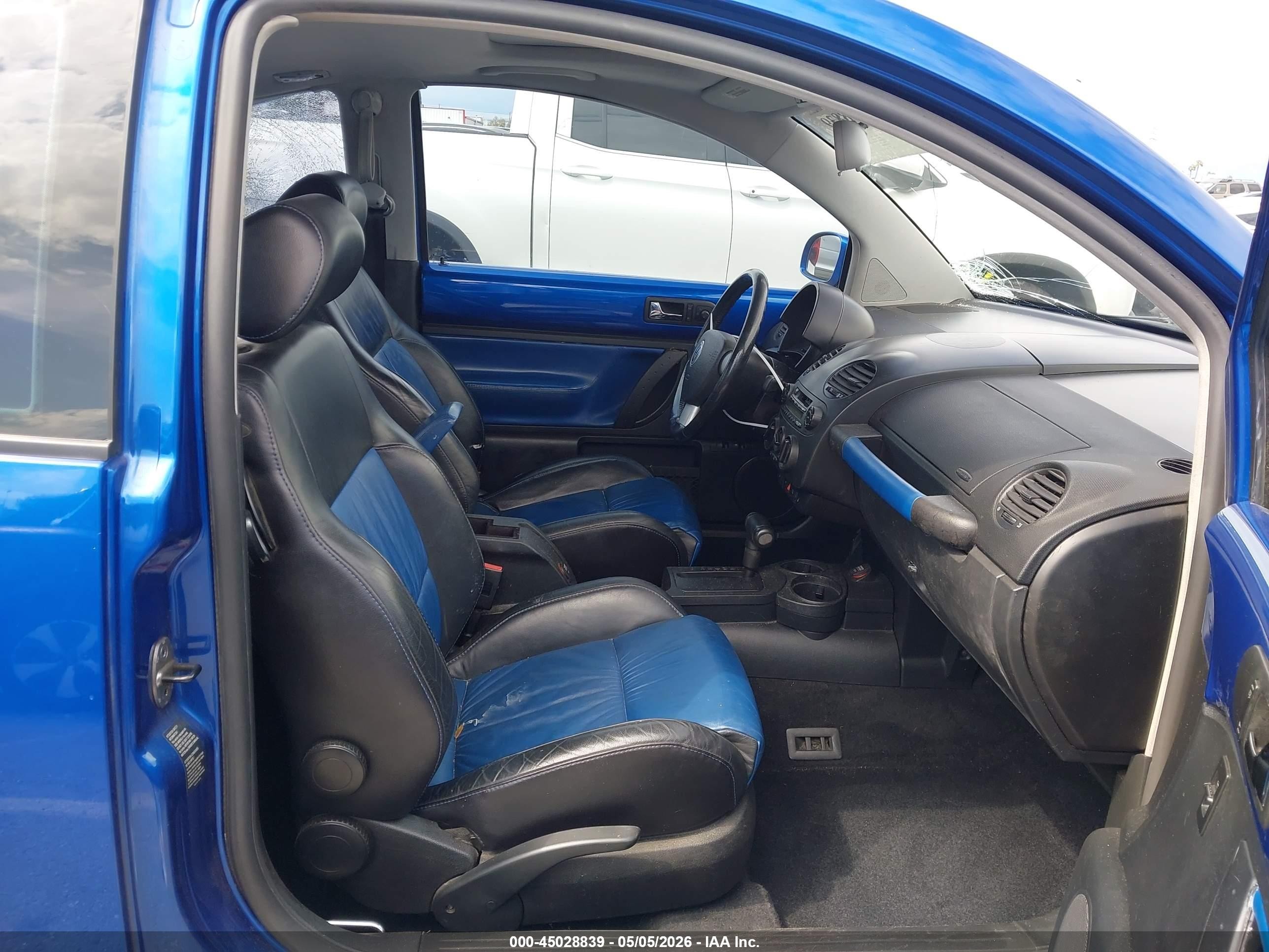 2003 Volkswagen New Beetle Gls 1.8t Blue vin: 3VWCD21C83M438740