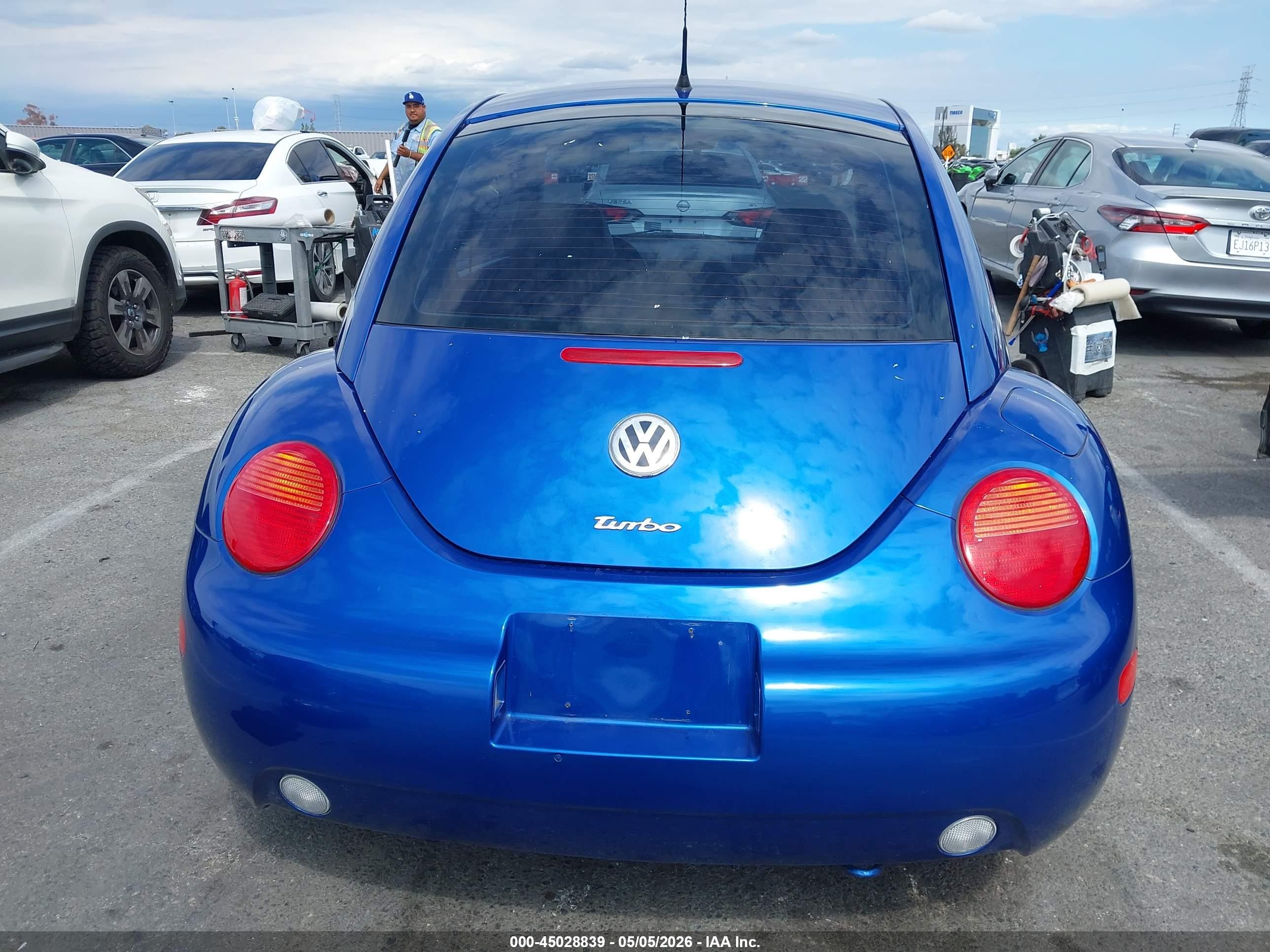 2003 Volkswagen New Beetle Gls 1.8t Blue vin: 3VWCD21C83M438740