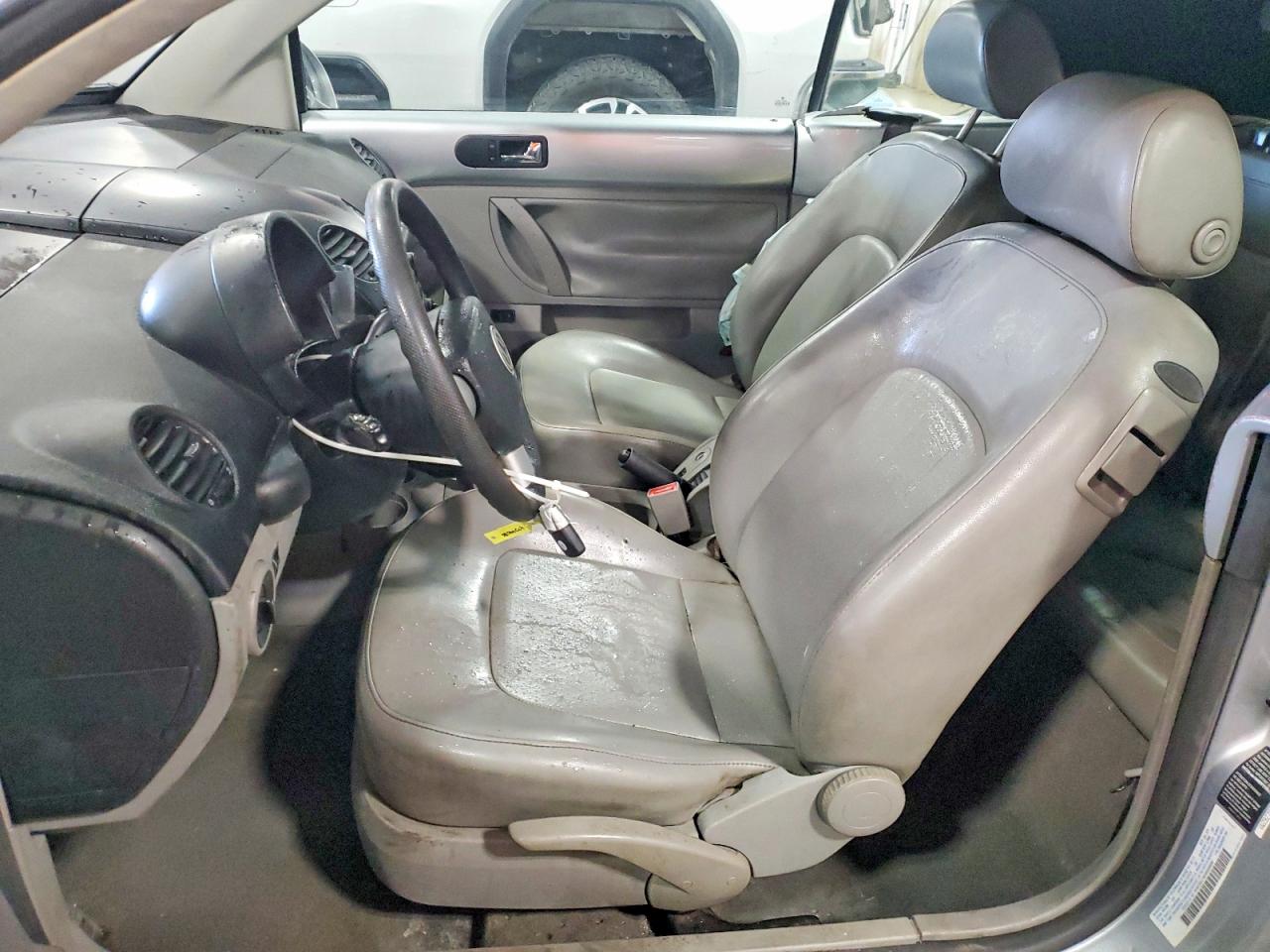 2003 Volkswagen New Beetle Gls Silver vin: 3VWCD21Y83M325656