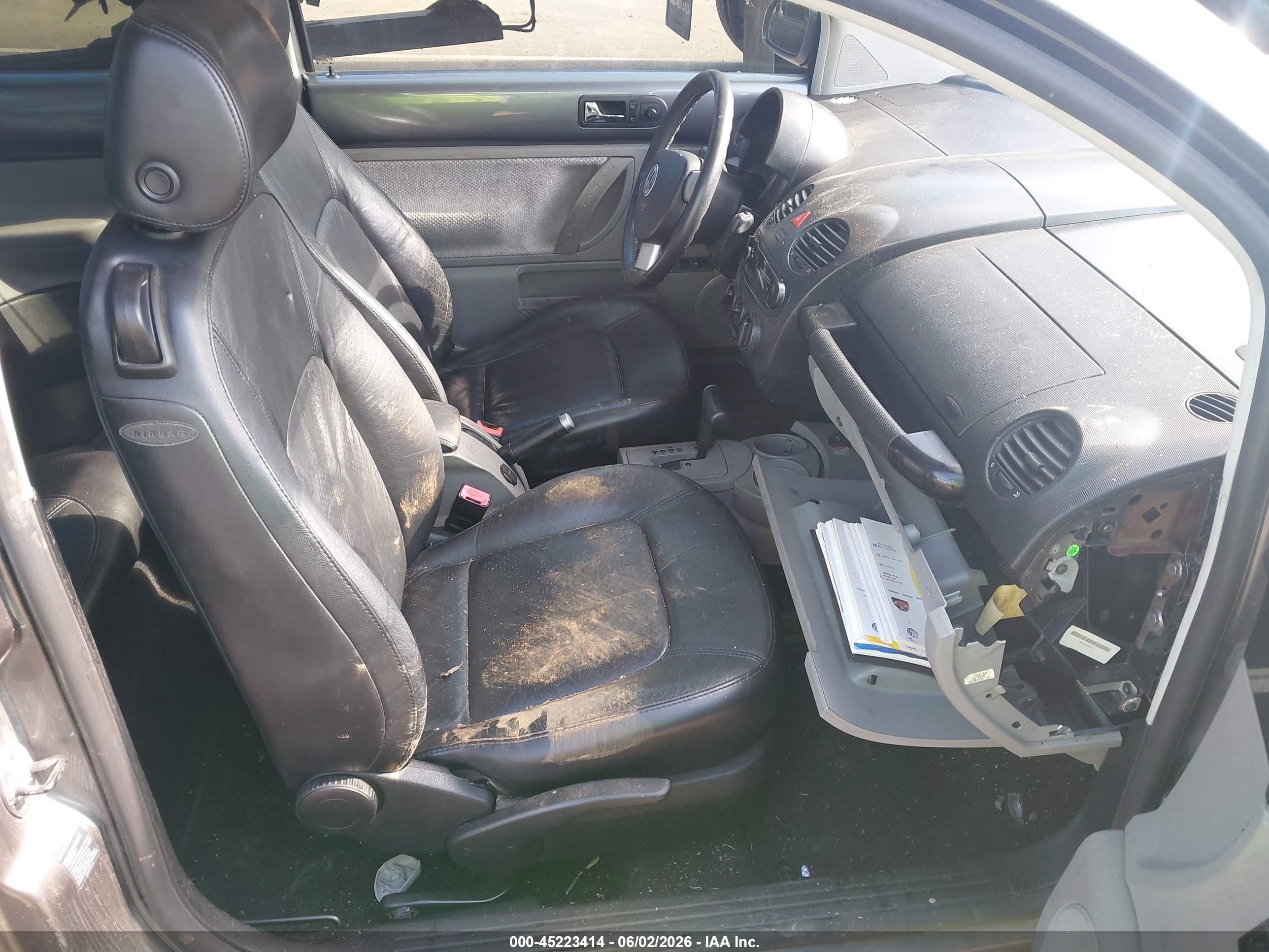 2005 Volkswagen New Beetle Gls 1.8t Gray vin: 3VWCD31C25M417178