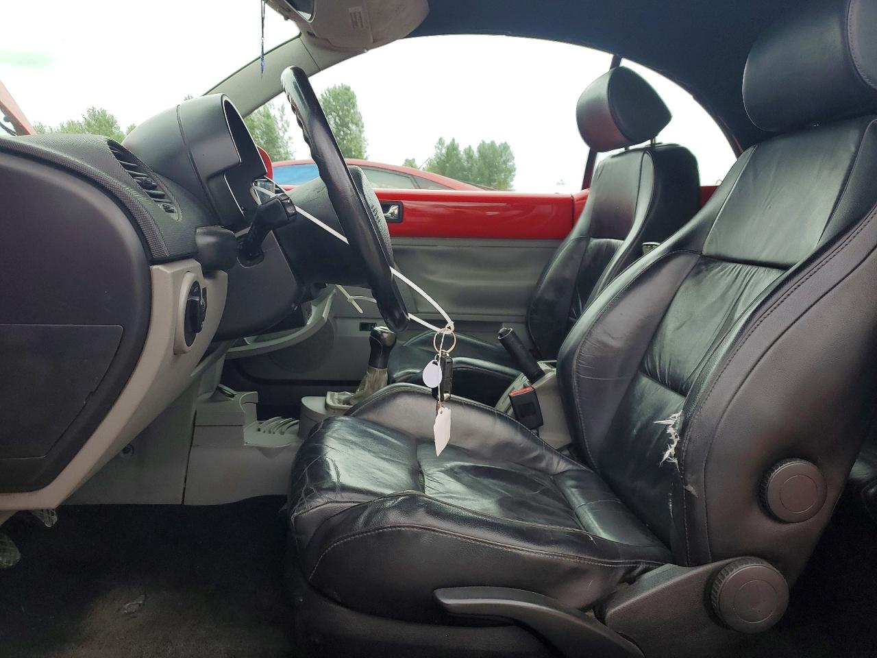 2004 Volkswagen New Beetle Gls Red vin: 3VWCD31Y34M341691