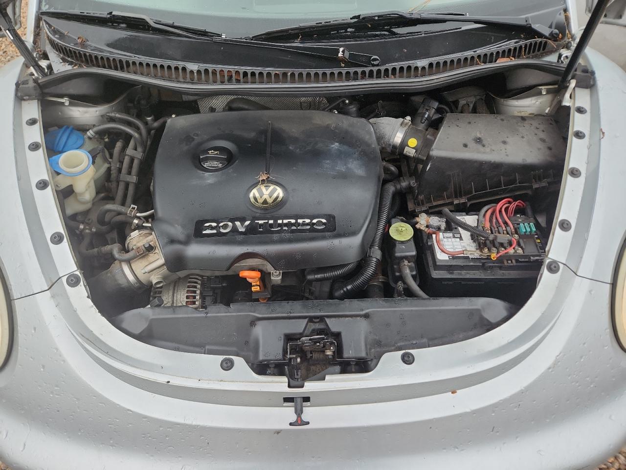 2005 Volkswagen Beetle Серебряный vin: 3VWCD31Y65M301574