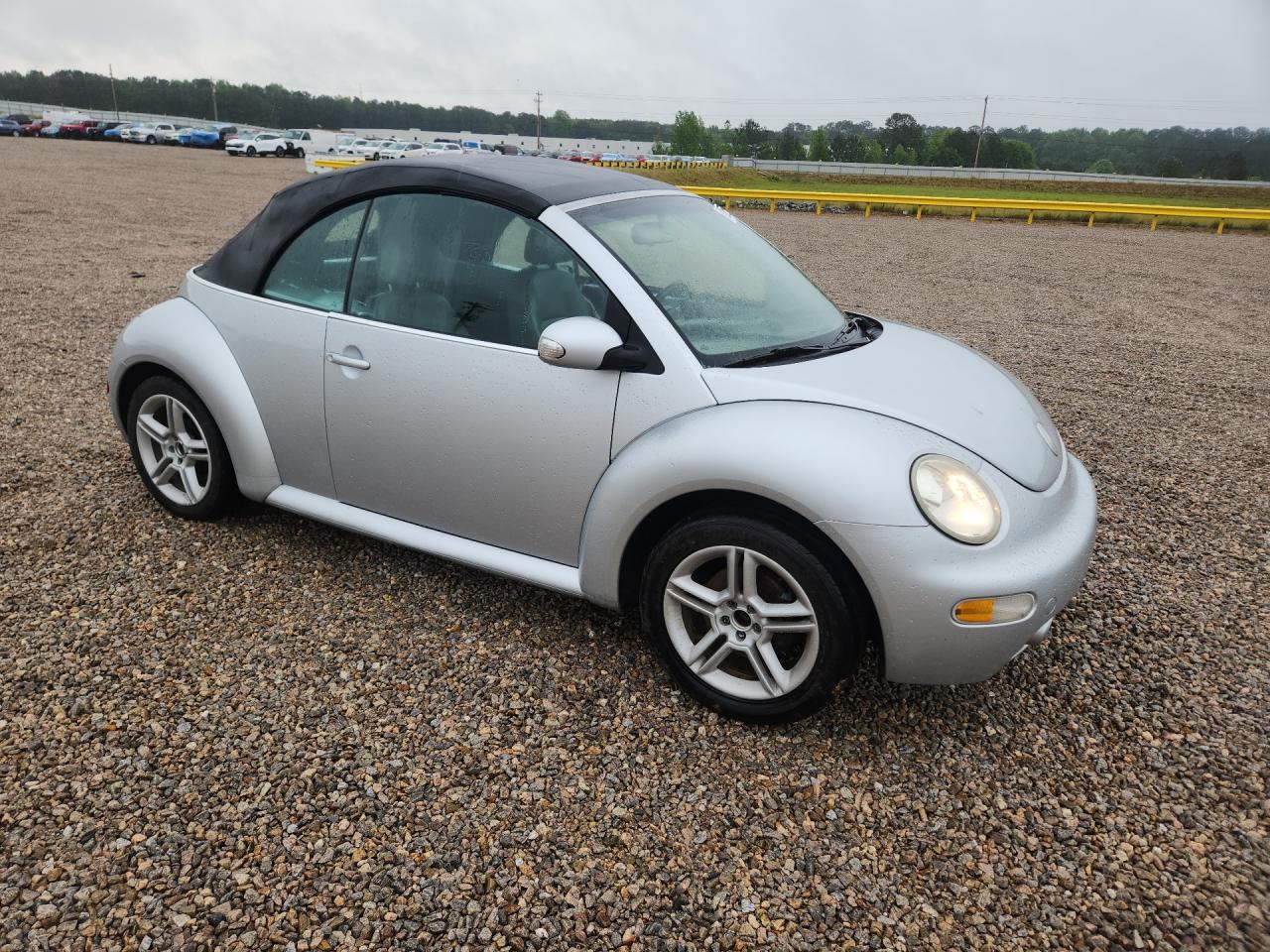 2005 Volkswagen Beetle Серебряный vin: 3VWCD31Y65M301574